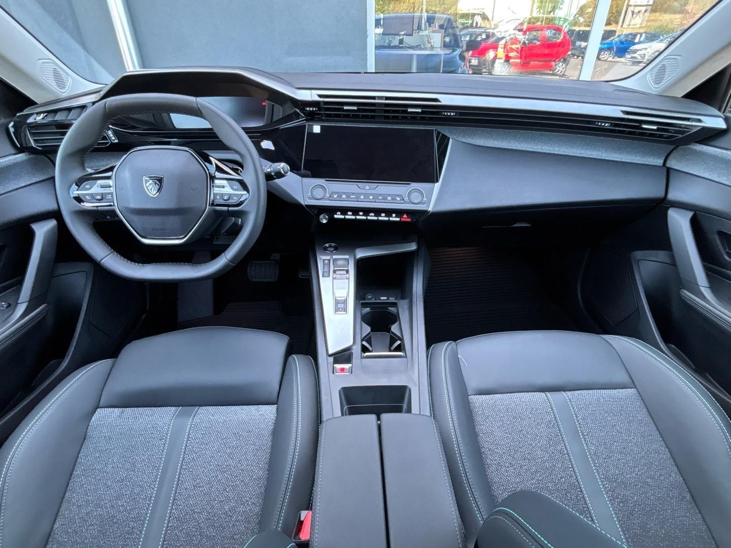 Peugeot 308, 1.2 Hybrid / 100 kW ALLURE - fotka 5