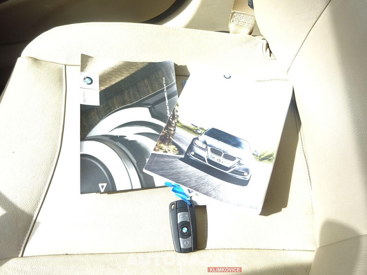 BMW Řada 3, 320d, 177ch, X-DRIVE - fotka 2