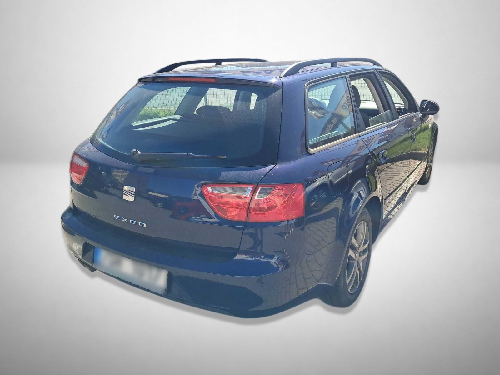 Seat Exeo, 2.0 TDI, Automatická klima - fotka 2