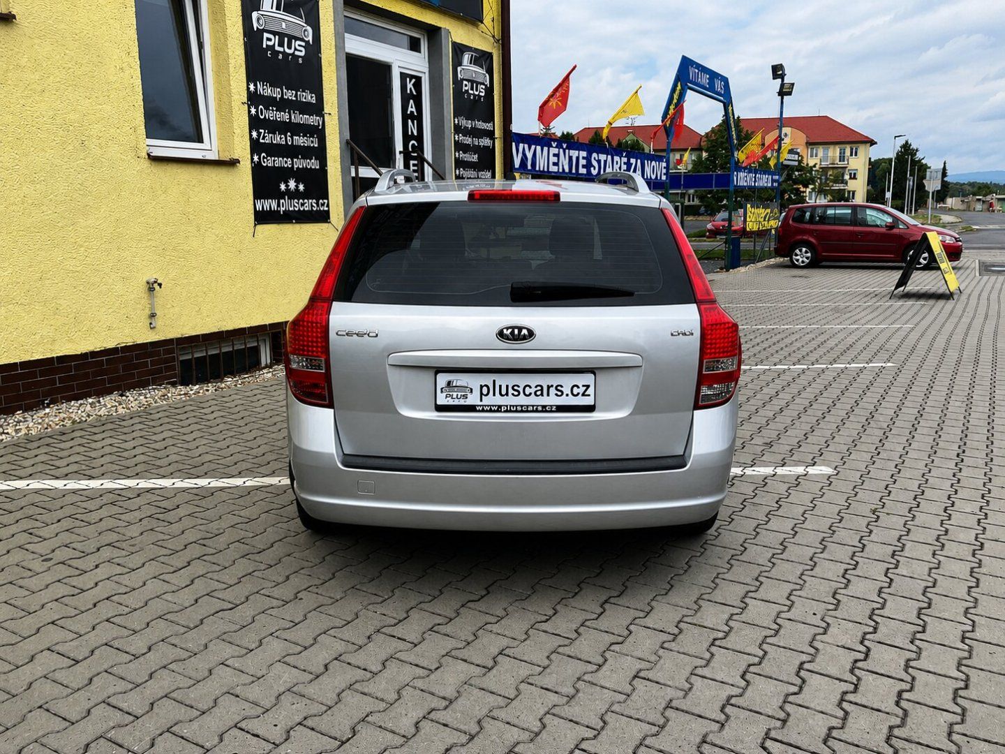 Kia Cee´d, 2,0 CRDi(103kW)*STK DO 8/2028* - fotka 4