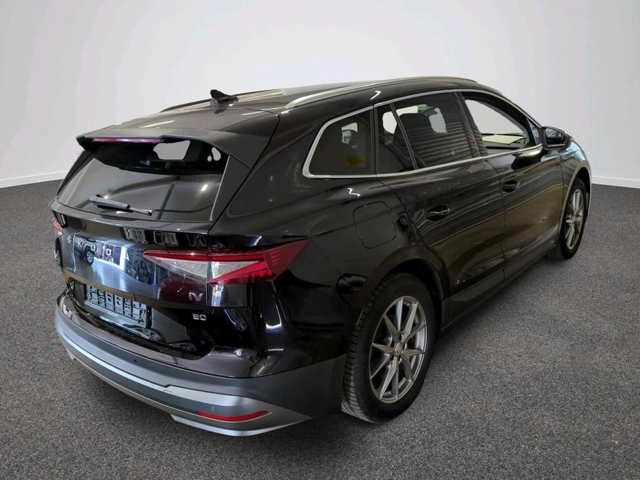 Škoda Enyaq, 150kw, iV80 19ALU TZ SOH 98% - fotka 4