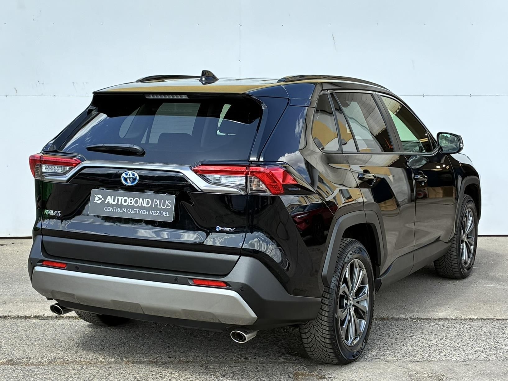 Toyota Rav4, 2.5 HSD e-CVT AWD Comfort Styl - fotka 2