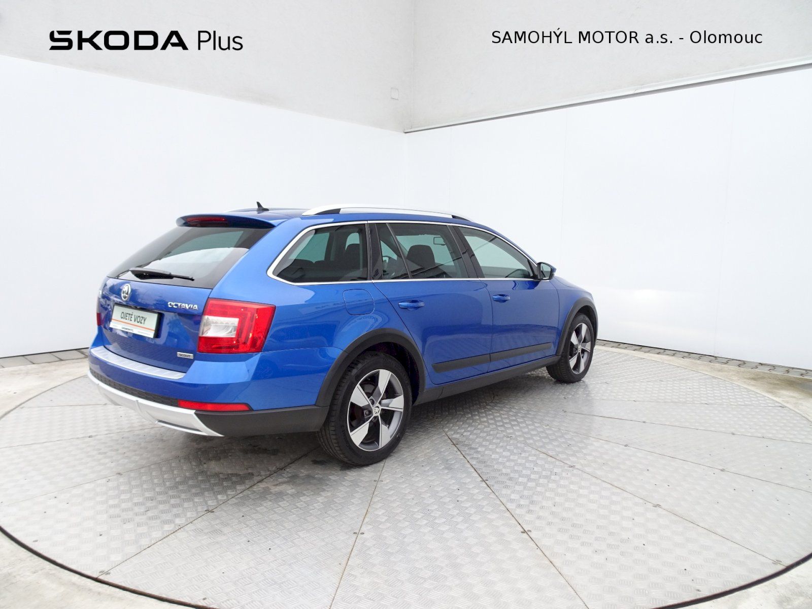 Škoda Octavia, Combi 2.0TDI 4x4 Scout - fotka 2