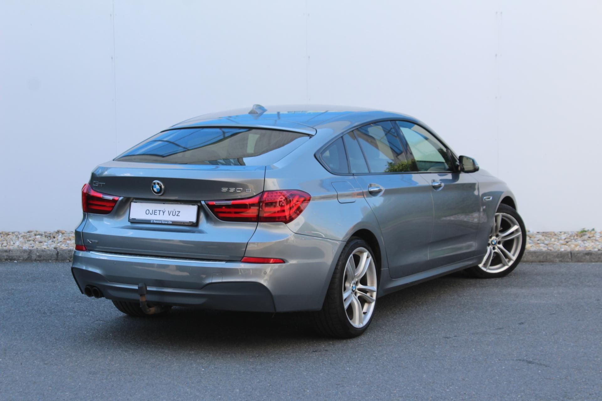 BMW Řada 5, 530d xDrive Gran Turismo - fotka 2
