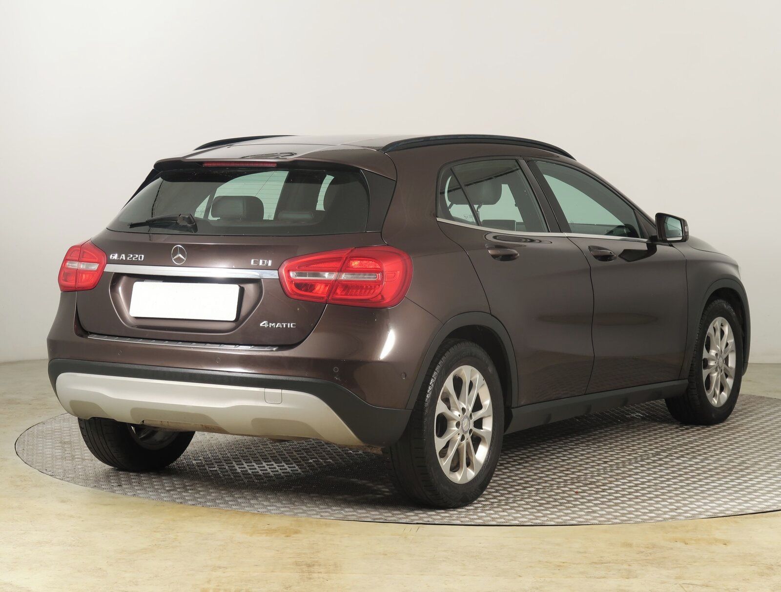 Mercedes-Benz GLA, 220 CDI 4MATIC, 4X4, Automat - fotka 5