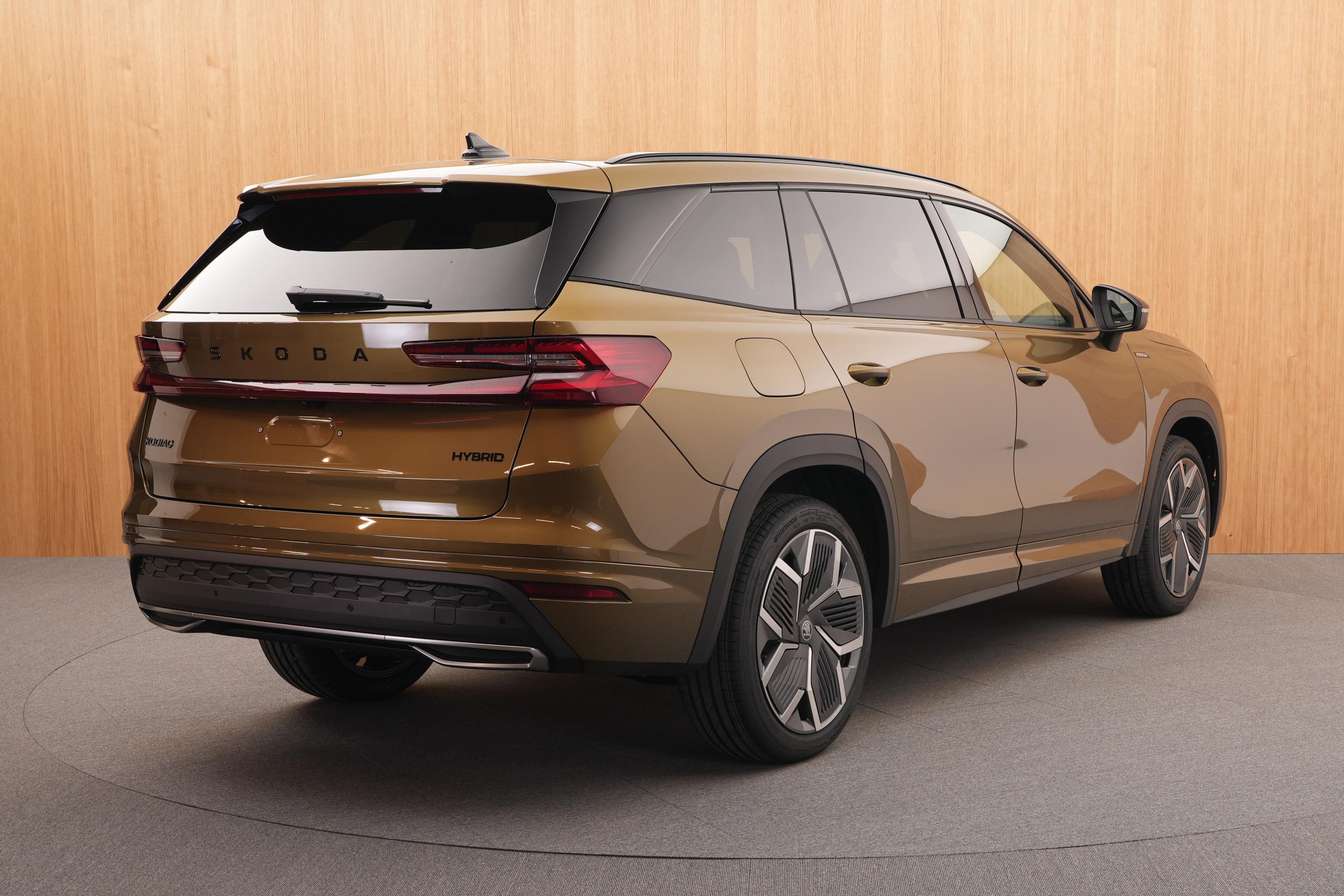 Škoda Kodiaq, Sportine 1.5 TSI DSG - fotka 4