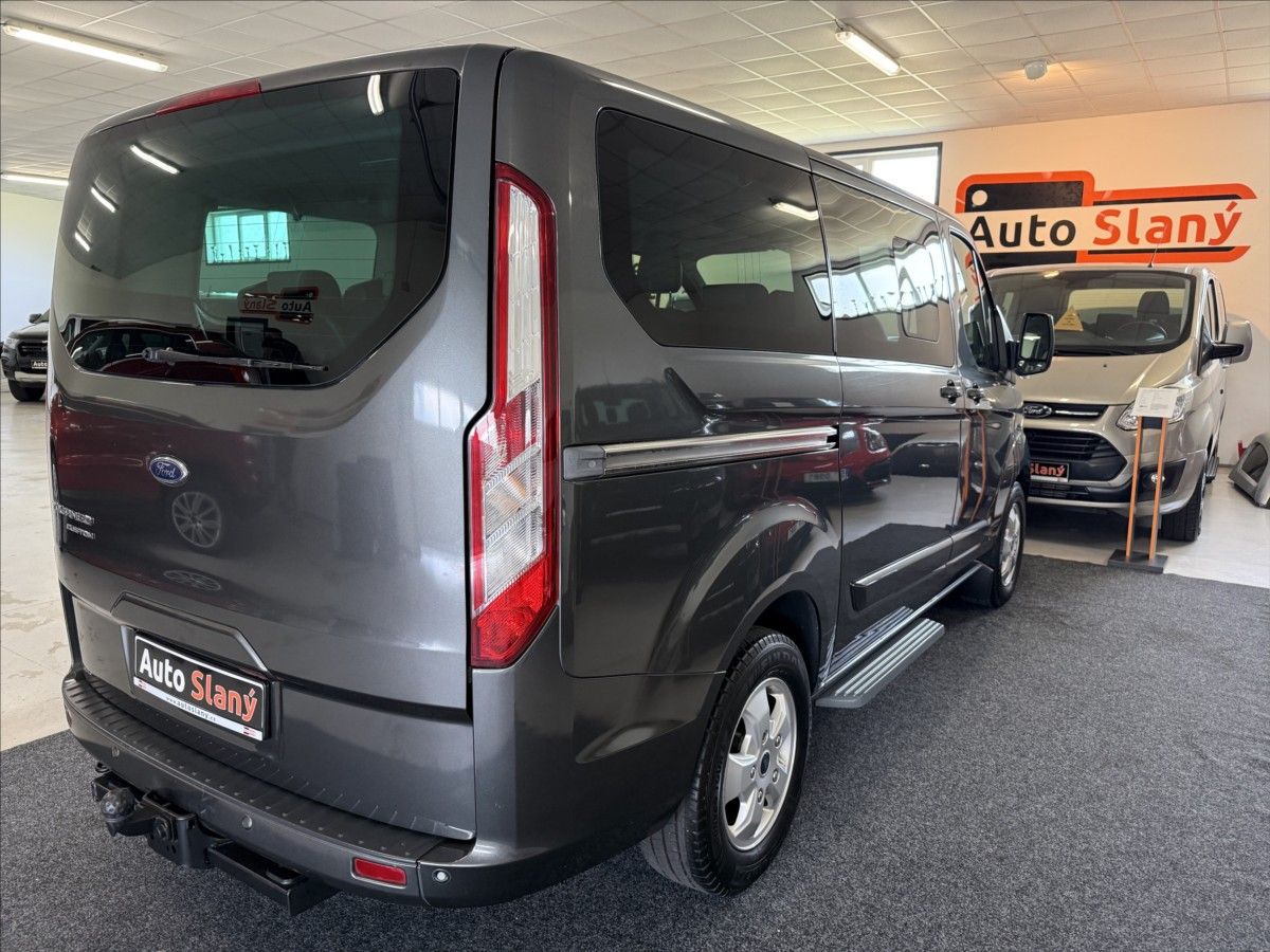 Ford Tourneo Custom, 2,2 TitaniumX,114kW,1maj,po se - fotka 6