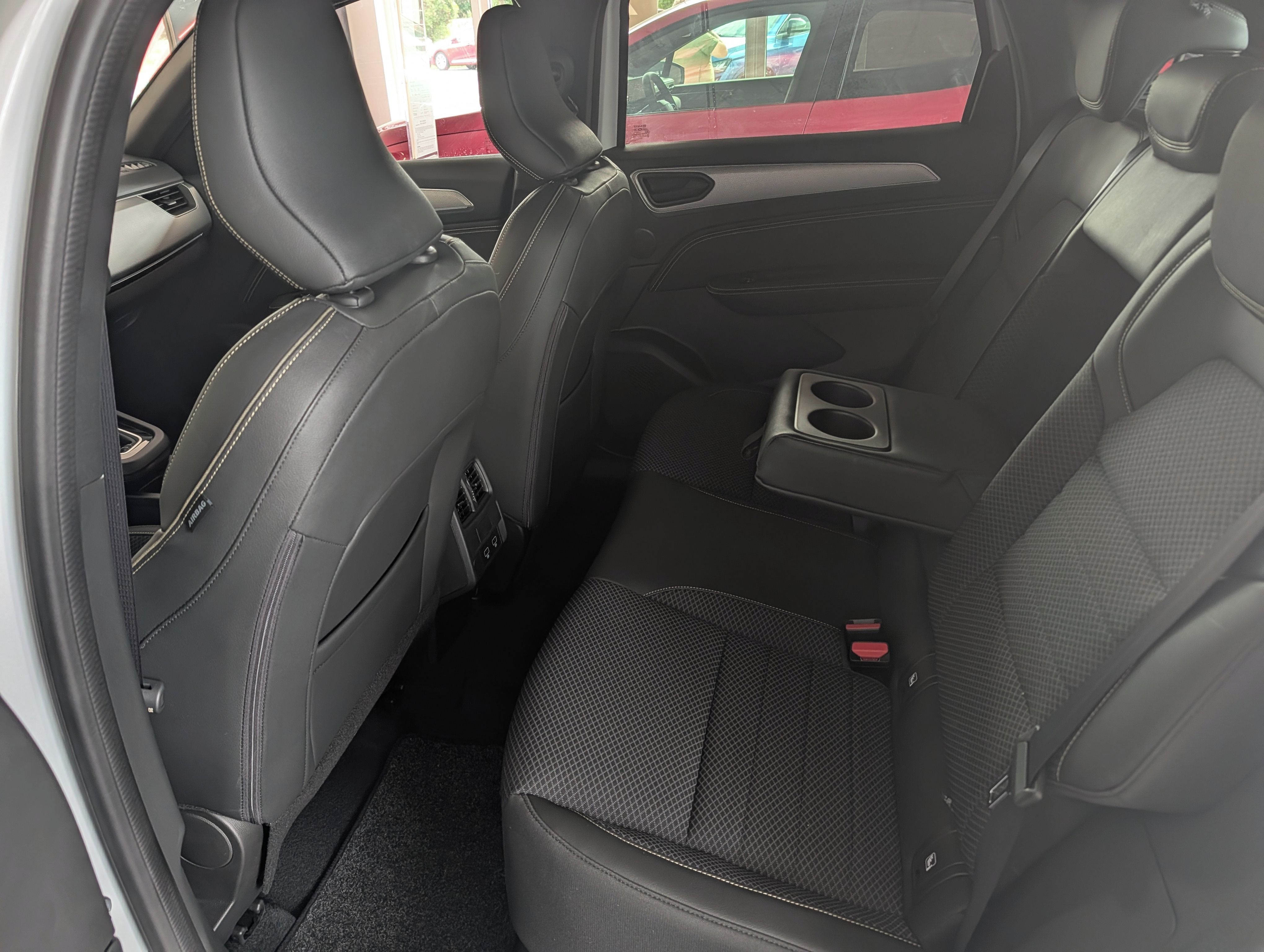 Renault Arkana, techno E-Tech full hybrid 145 - fotka 6