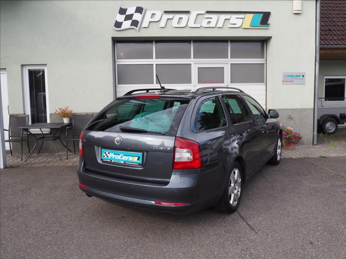 Škoda Octavia, 1,6 TDI AUT  Ambition - fotka 3