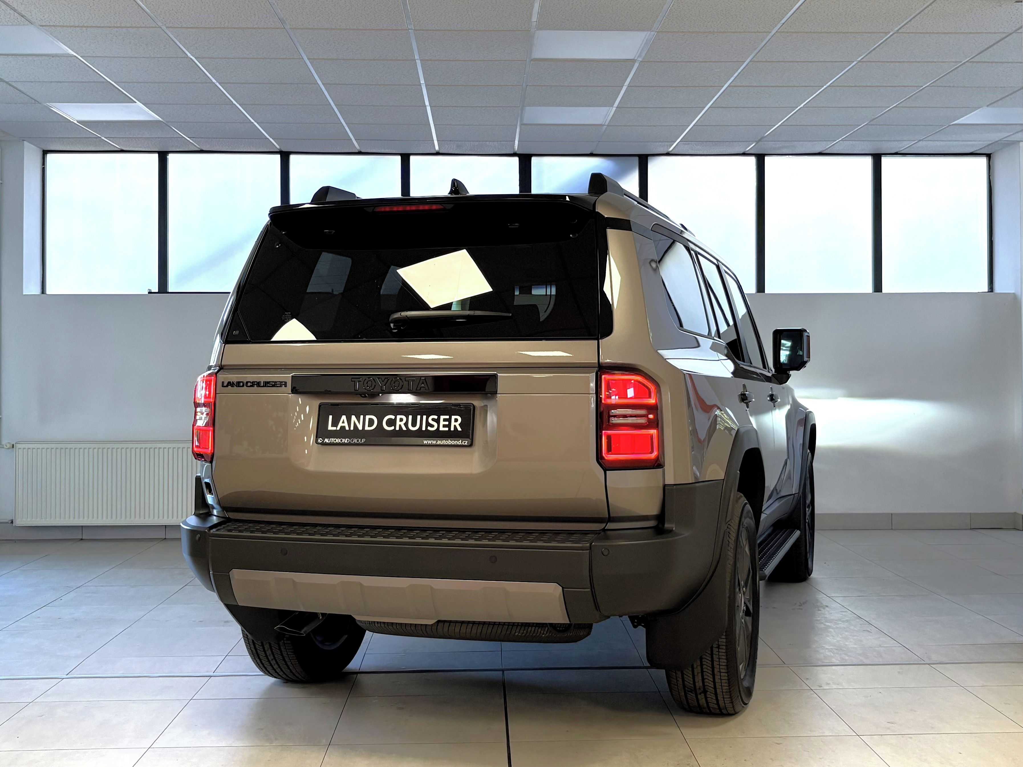 Toyota Land Cruiser, 2.8D MHEV 8AT 4x4, EXECUTIVE - fotka 4