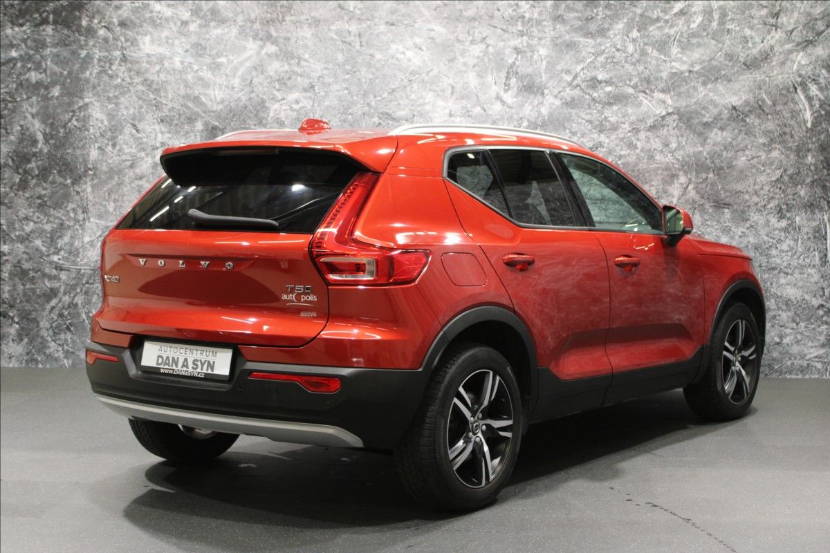 Volvo XC40, 2,0 T5 182KW AWD ZÁNOVNÍ - fotka 4