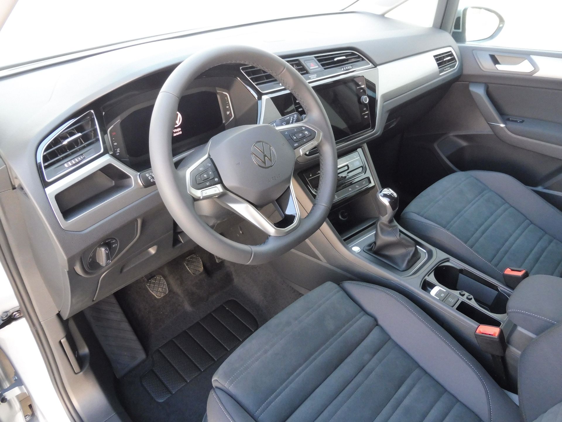 Volkswagen Touran, People 1,5 TSI 110kW - fotka 6