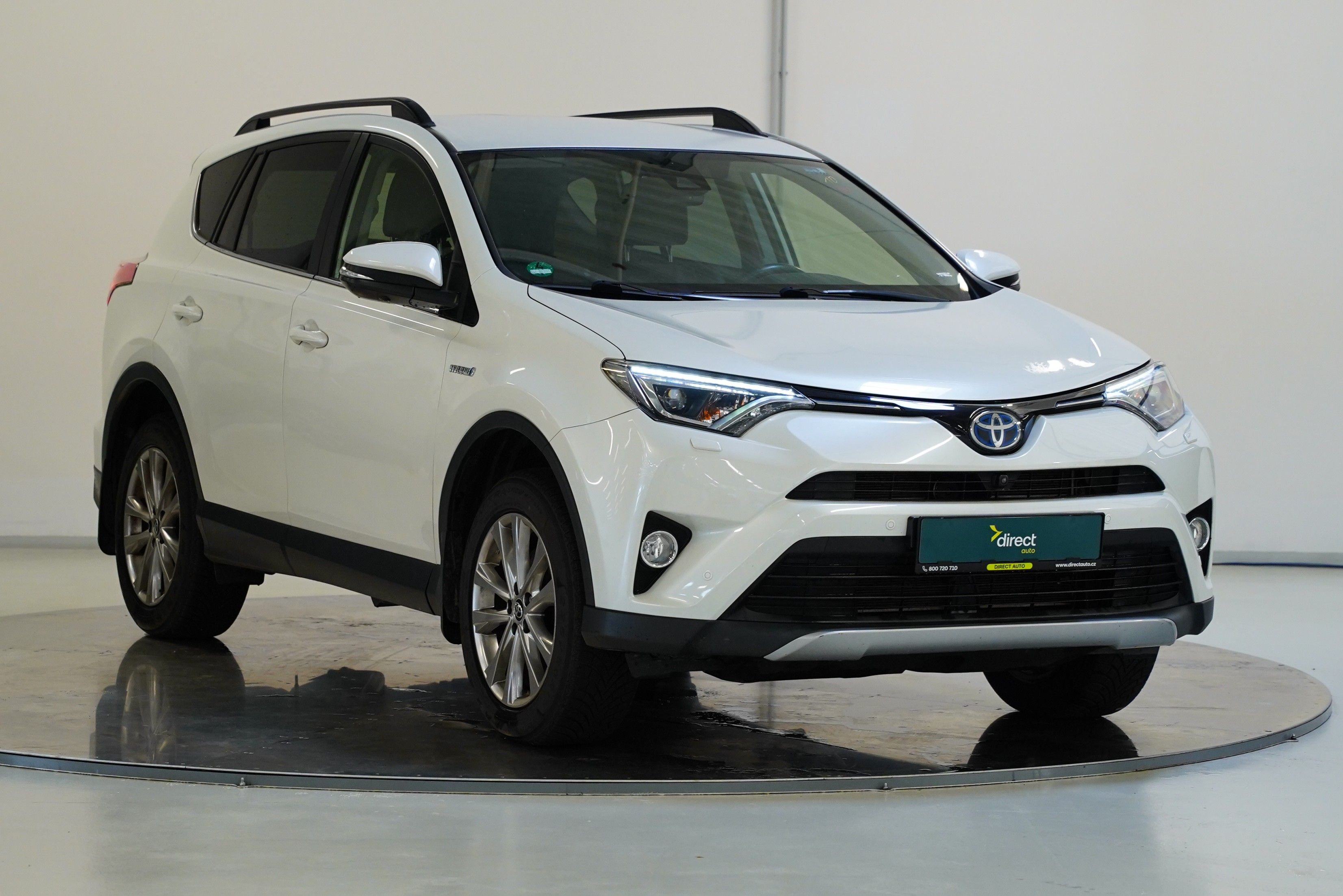 Toyota Rav4, 2.5 Hybrid 145 kW Executive - fotka 4