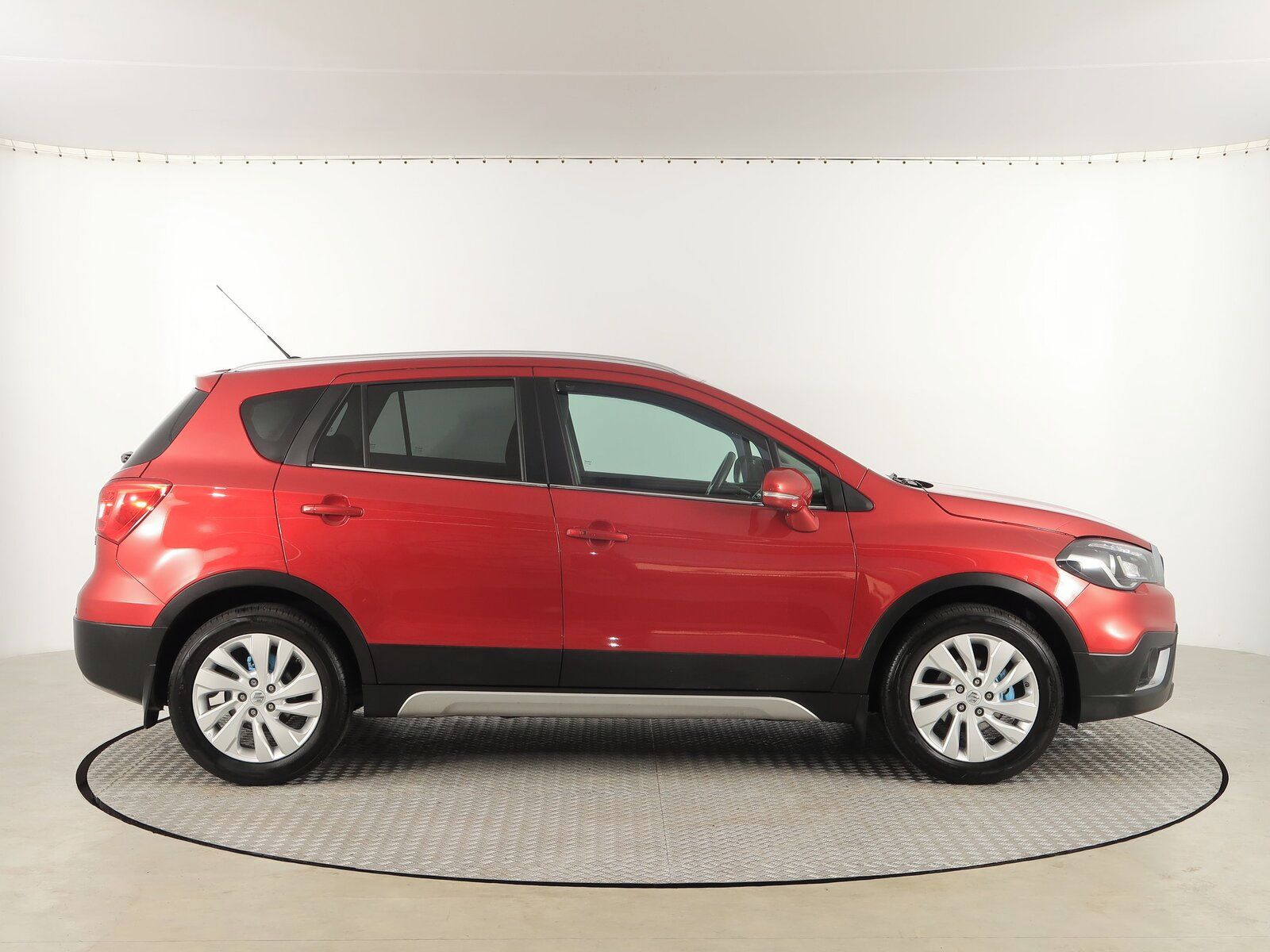Suzuki SX4 S-Cross, 1.4 BoosterJet, Comfort, 4X4 - fotka 6