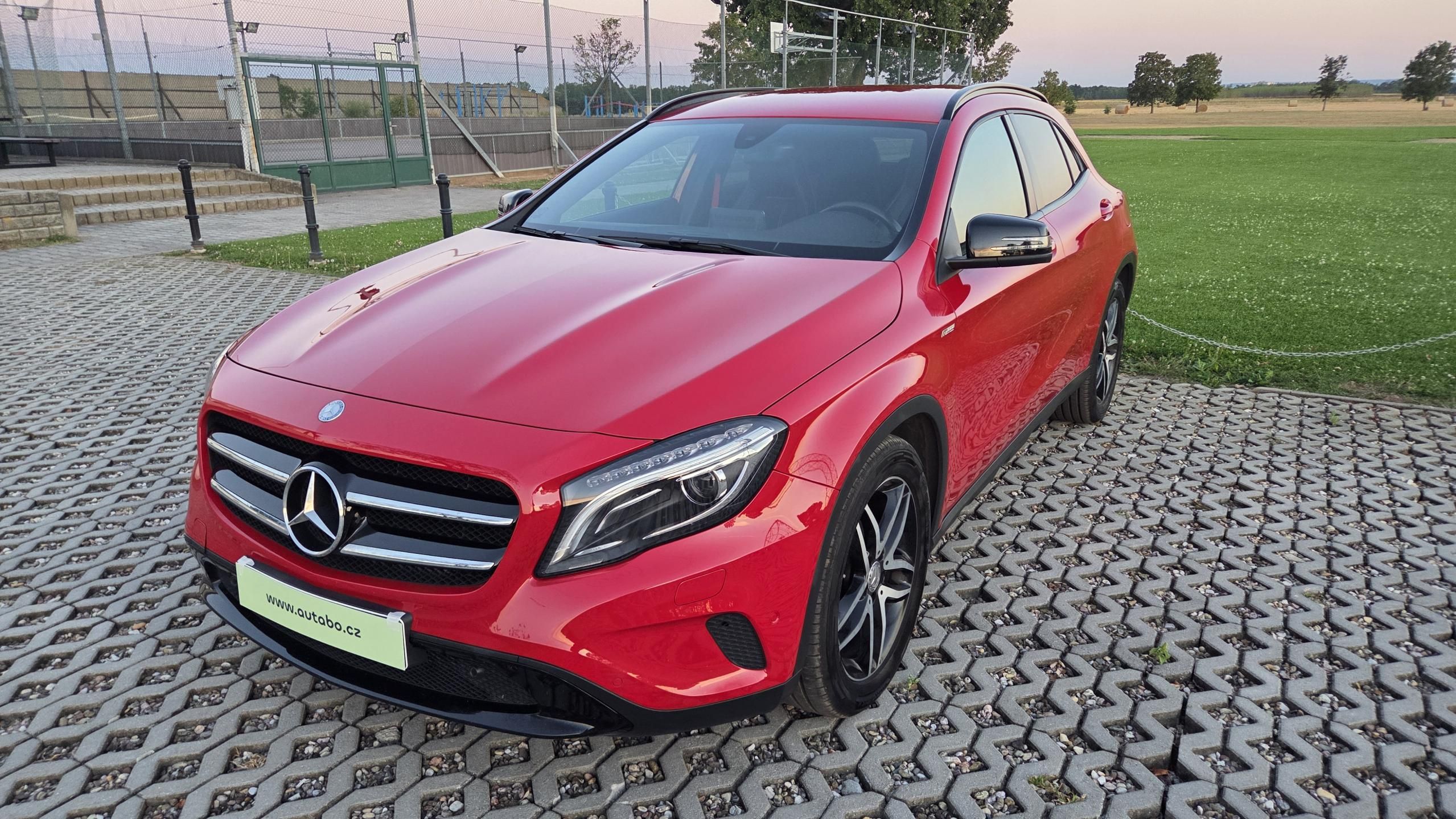Mercedes-Benz GLA, 220d 7G-DCT 4MATIC AMG Styl
