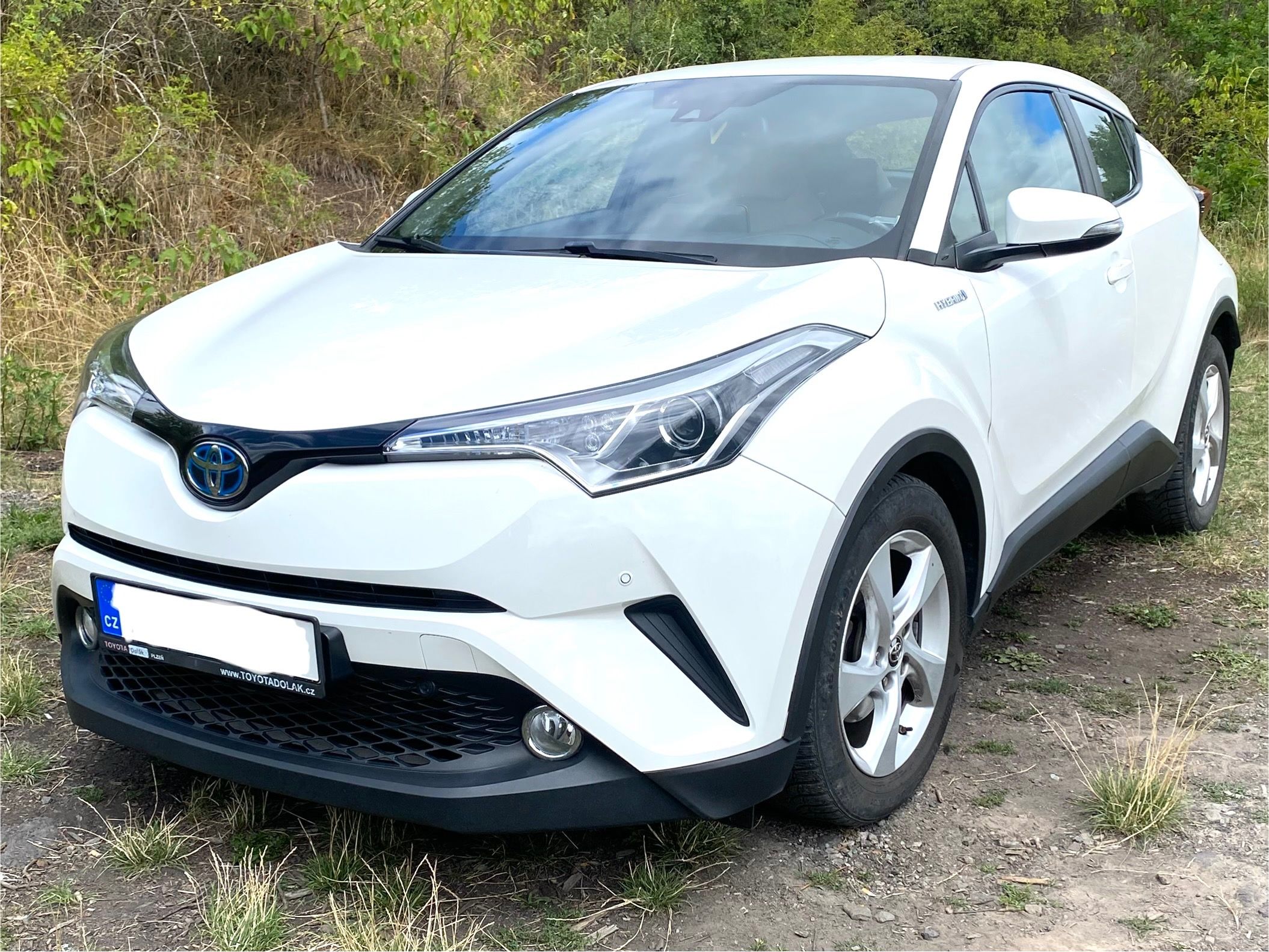 Toyota C-HR, Toyota C-HR Hybrid
