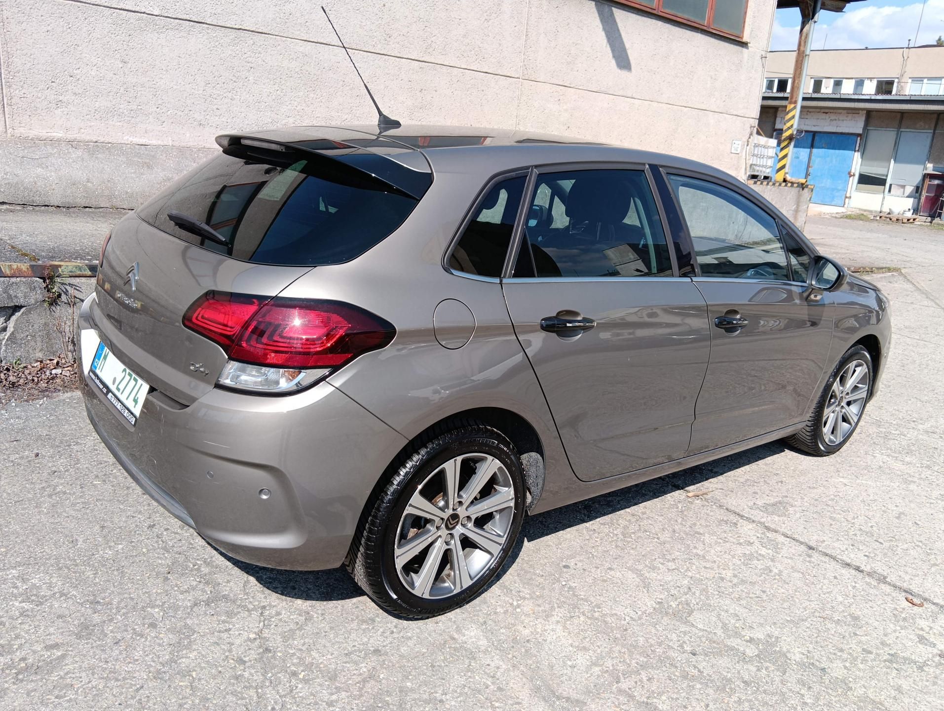 Citroën C4, 1.2 / 96kW, - fotka 5