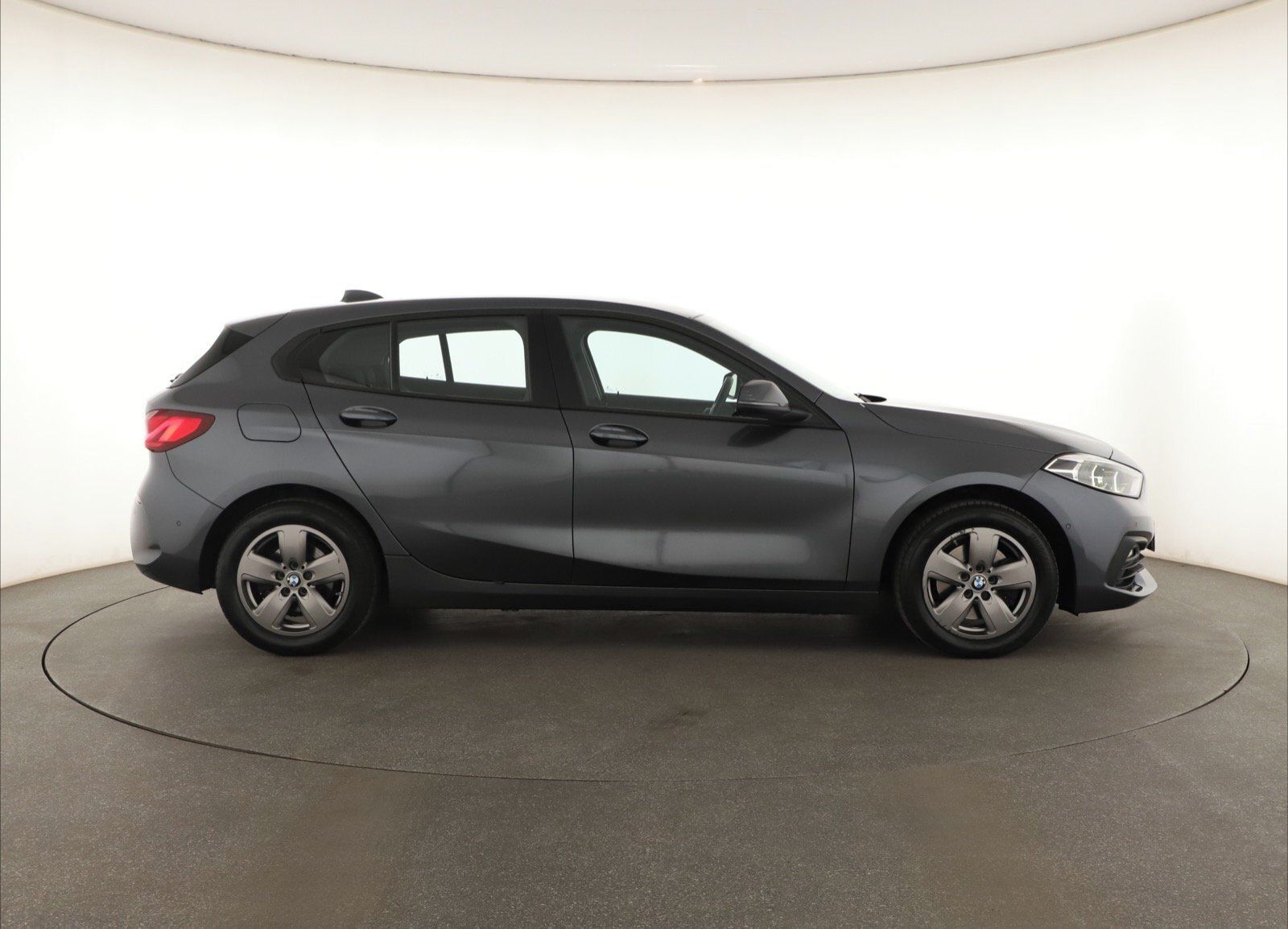 BMW Řada 1, 116d, Automat, Navi - fotka 6