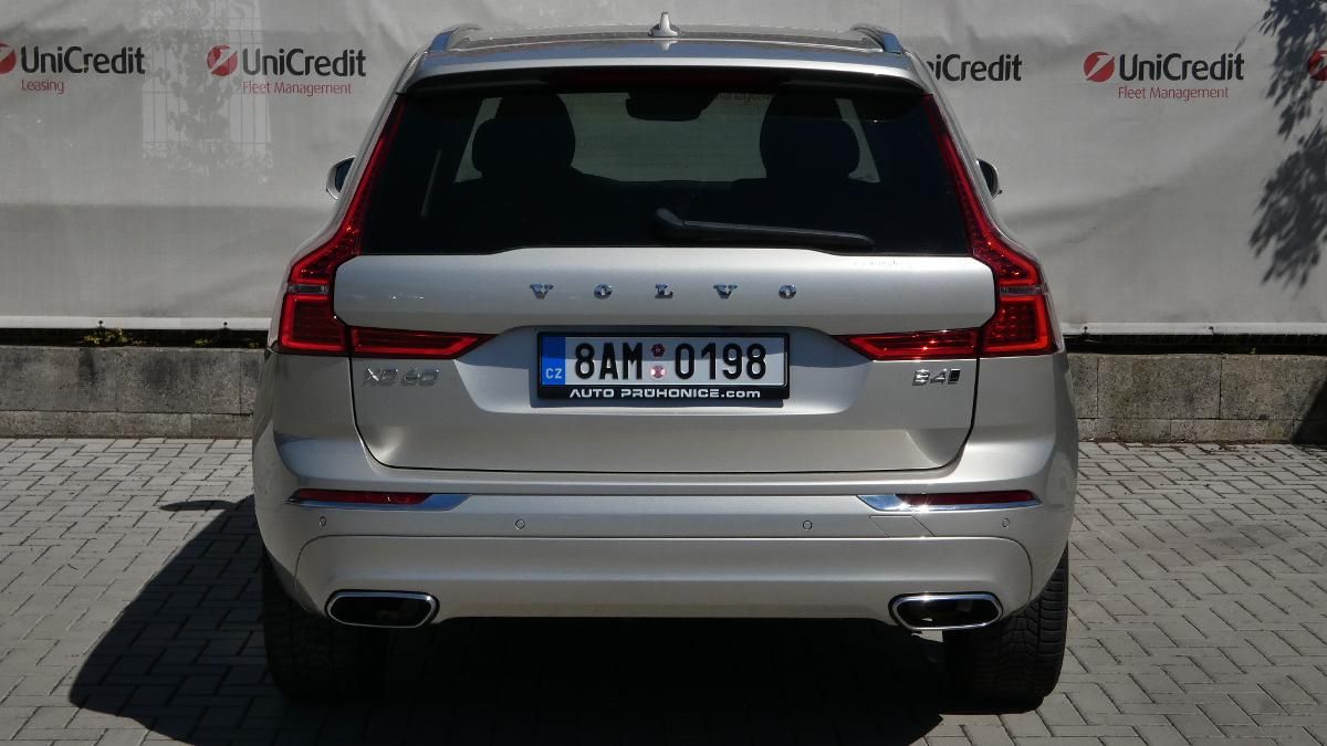 Volvo XC60, B4 AWD Inscription - fotka 4