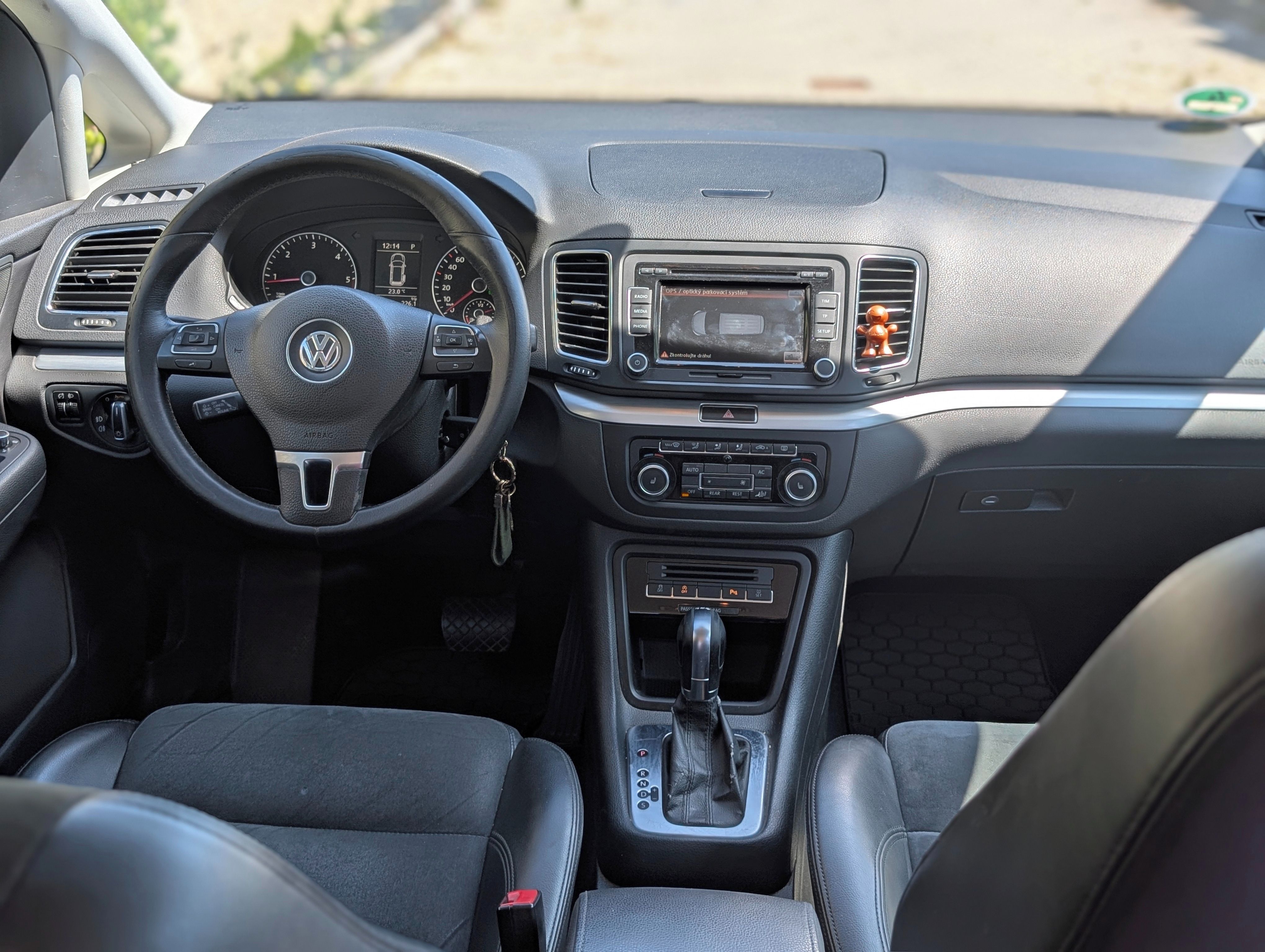 Volkswagen Sharan, 2.0 TDi, DSG, tažné, servis - fotka 5
