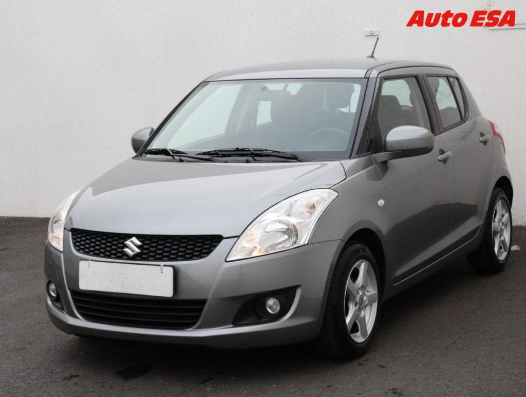 Suzuki Swift, 1.3i,ČR - fotka 3