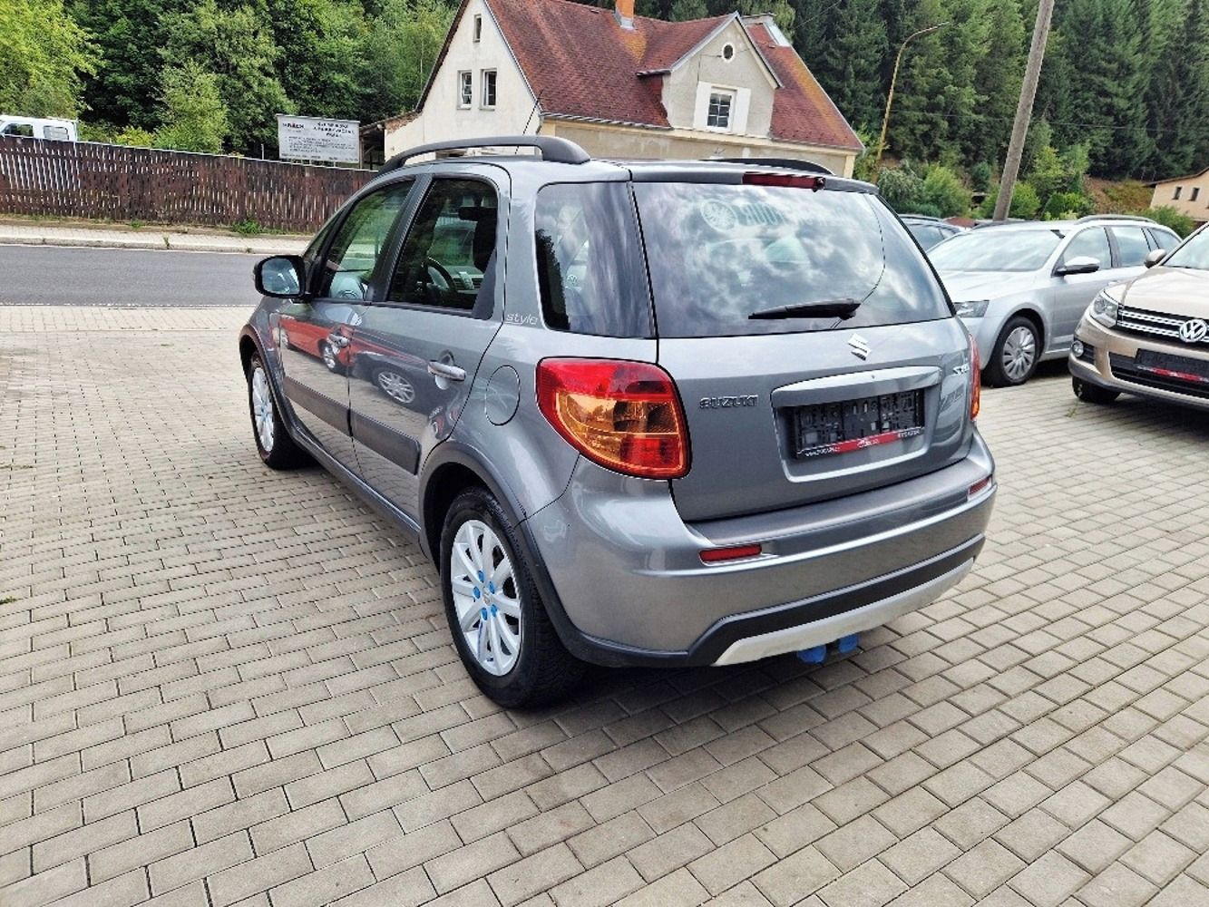 Suzuki SX4, 1.6 (88 kW), 118 tis. km - fotka 3