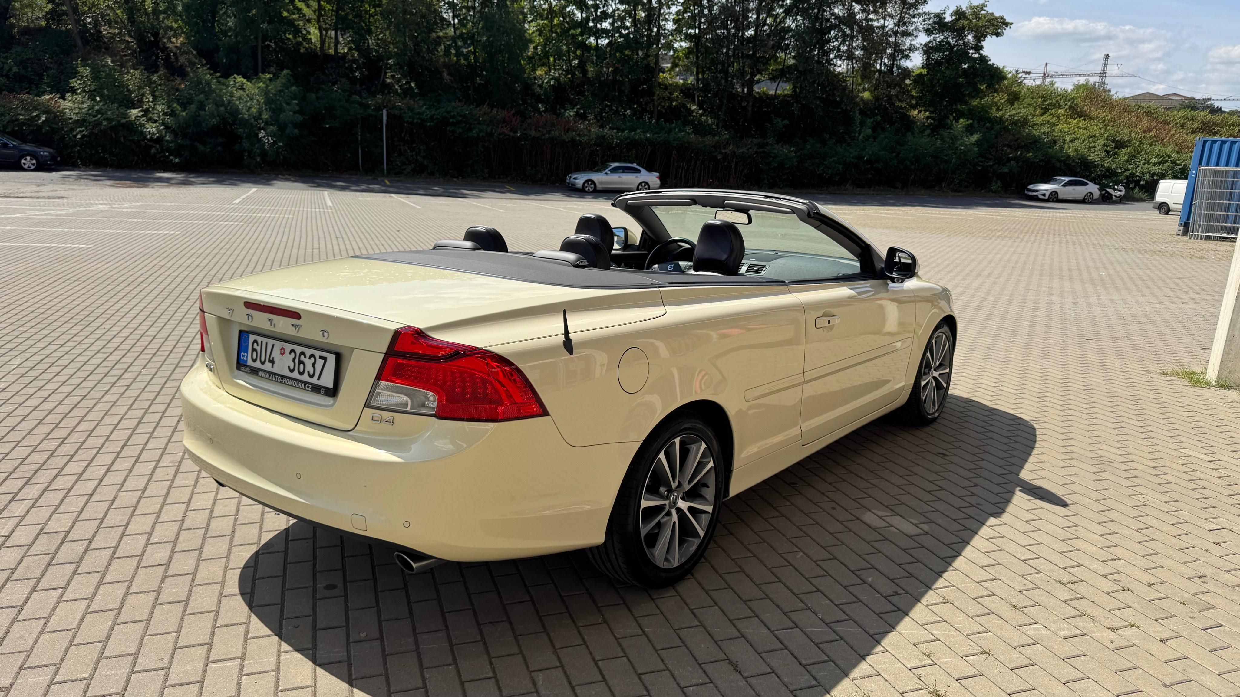 Volvo C70, Cabrio 2.0D4 130kw ČR původ - fotka 5