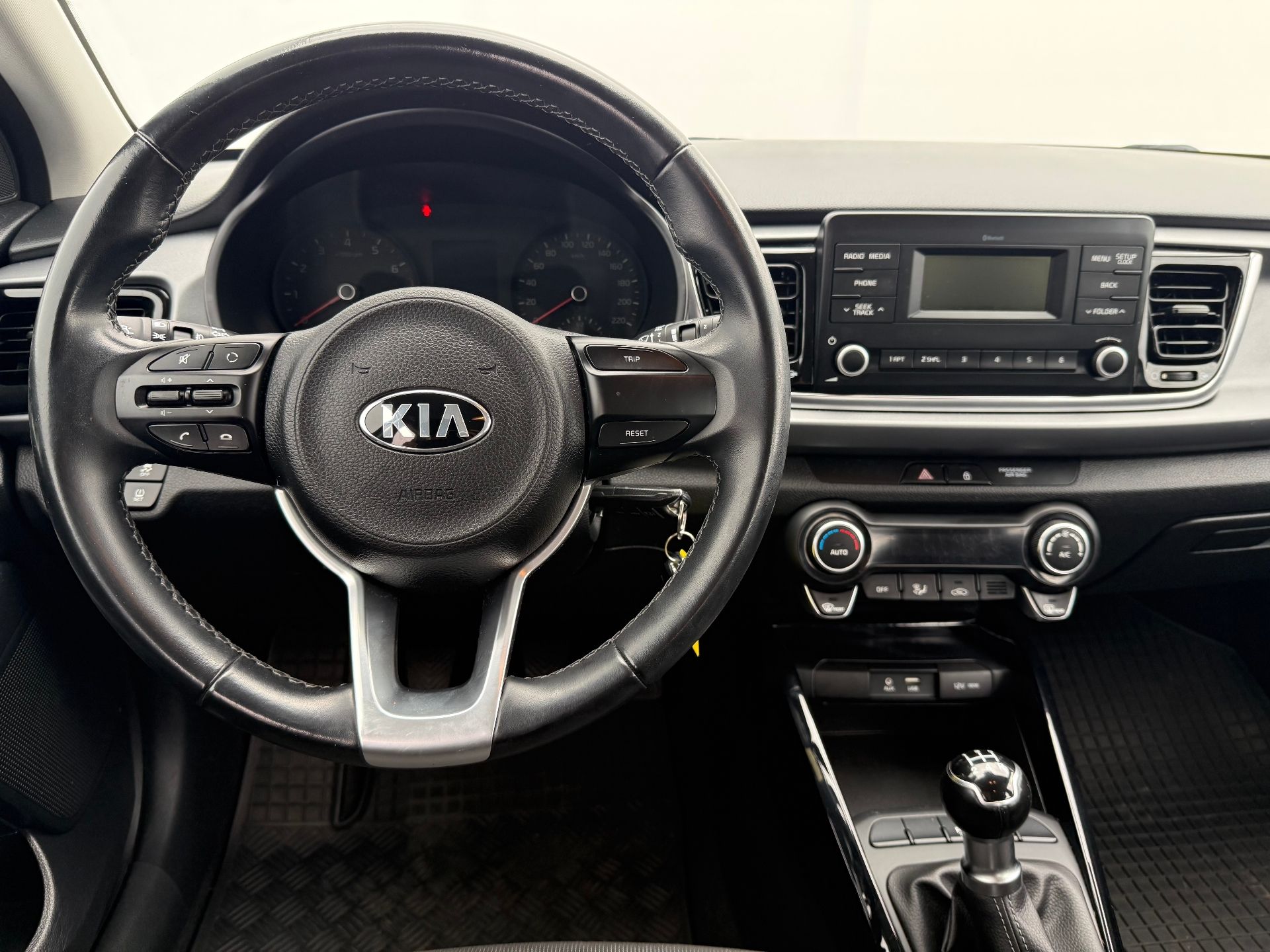 Kia Rio, 1.2 CVVT 62 kW Exclusive - fotka 5