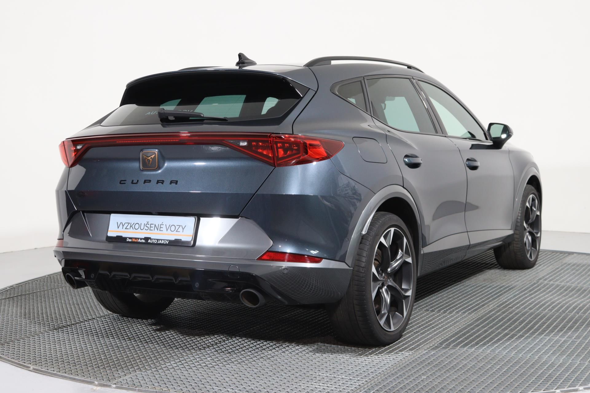 Cupra Formentor, VZ 2,0 TSI DSG 180 KW - fotka 2