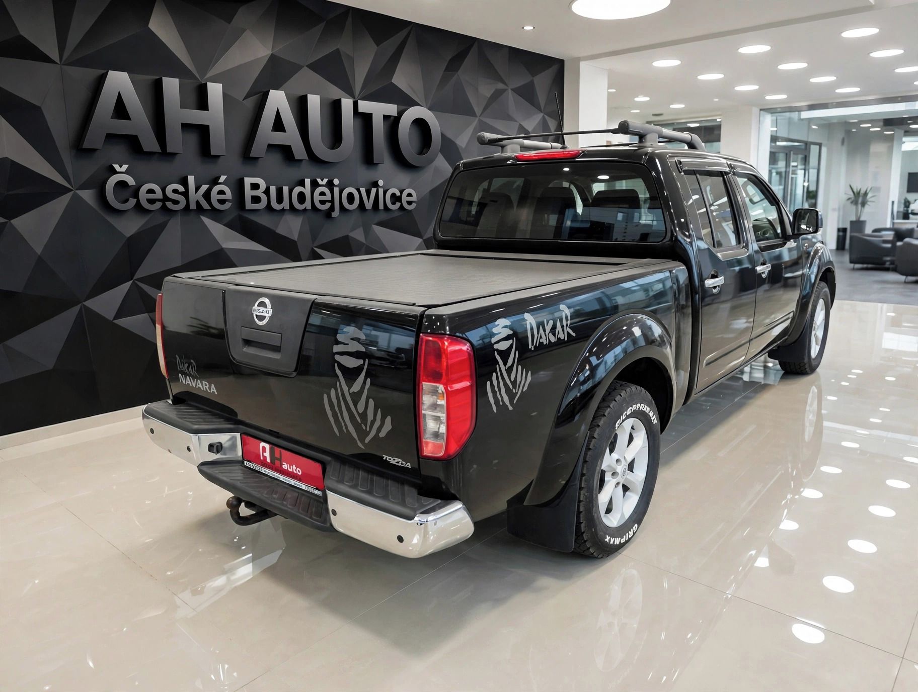 Nissan Navara, 2.5 DCi 4WD Dakar, 126 kW, 4X4 - fotka 4