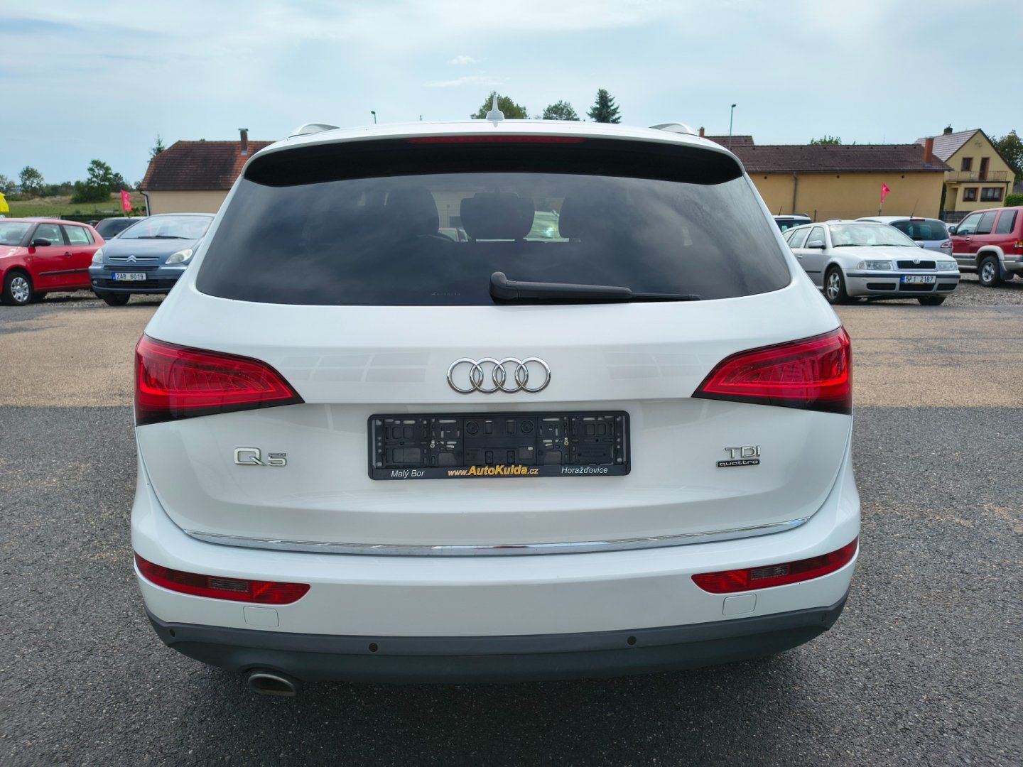 Audi Q5, 2,0TDi S-LINE,4x4, 140kW,navi - fotka 6