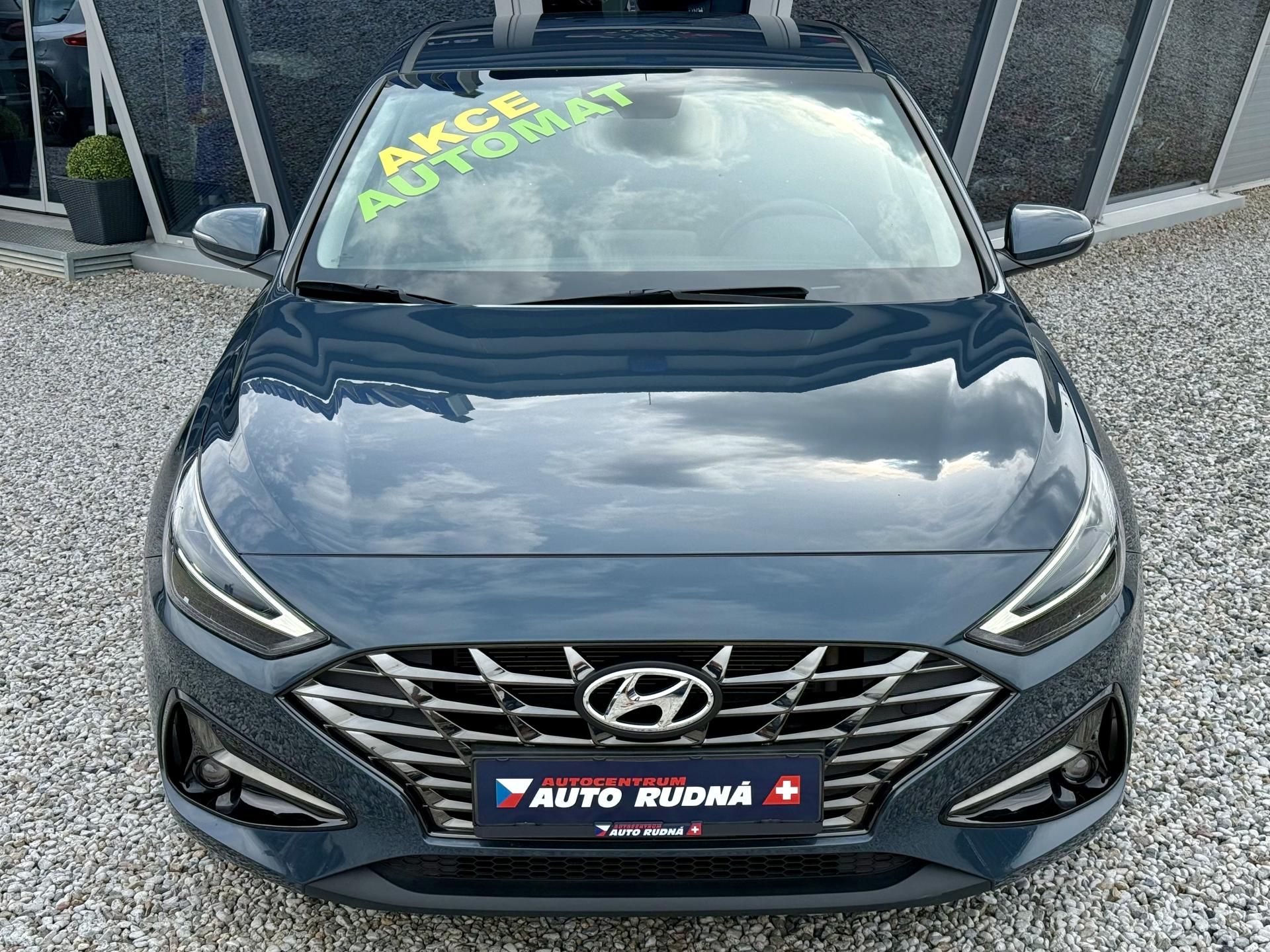 Hyundai i30, 1,5 T-GDI DCT Smart Automat ČR - fotka 4