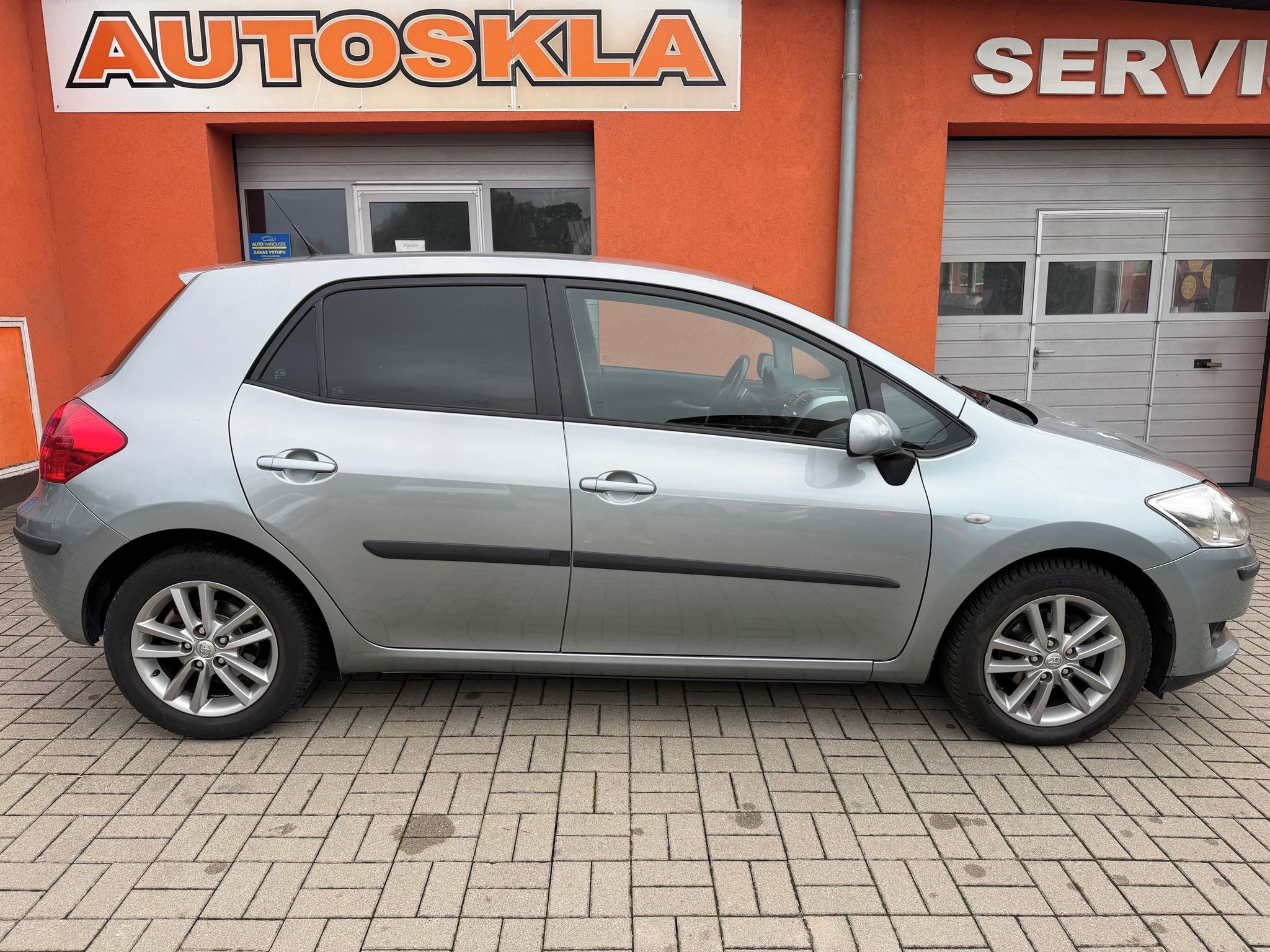 Toyota Auris, 1.6 VVT-i 91KW AUTOMAT - fotka 4