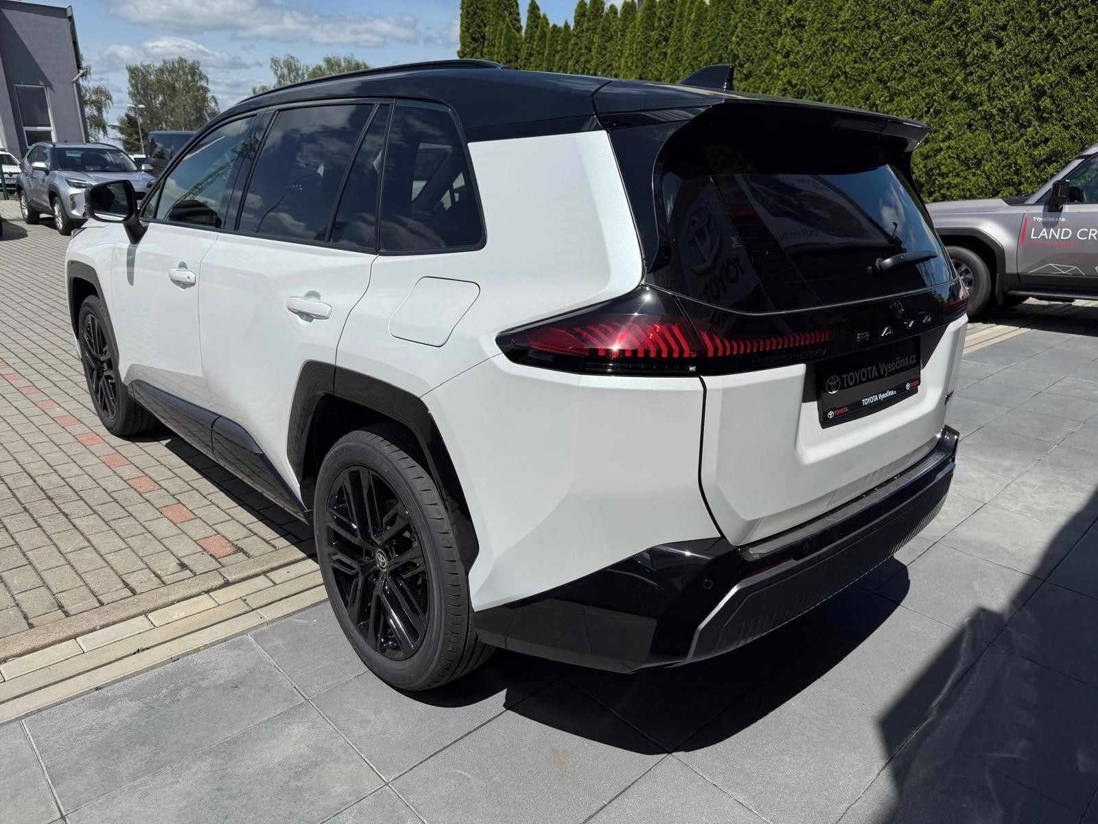 Toyota Rav4, 2.5HEV 194PS 4x4 Style - fotka 4