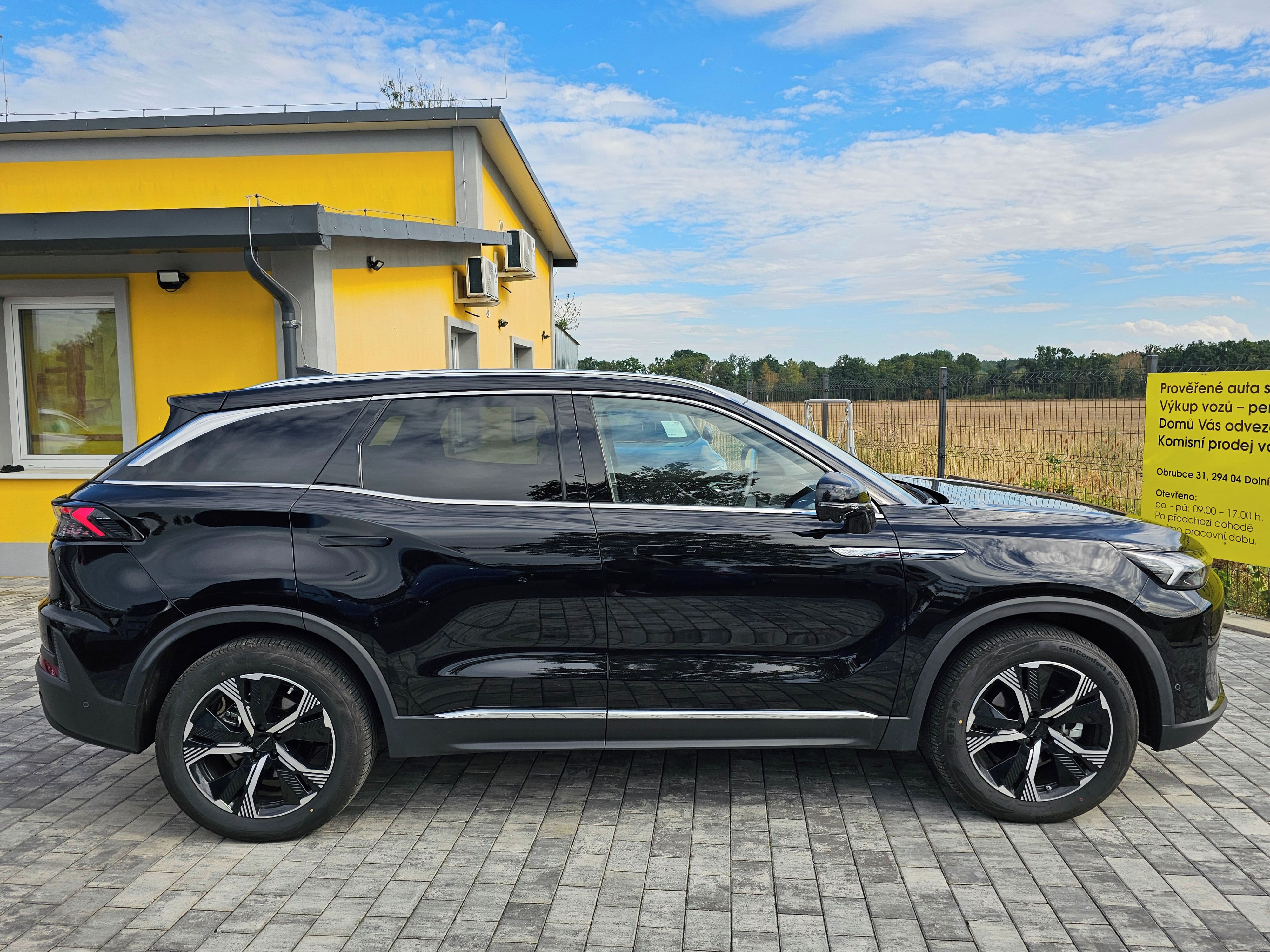 BAIC X7, 1.5T 130kW 7DCT 4x2 ALL IN - fotka 4