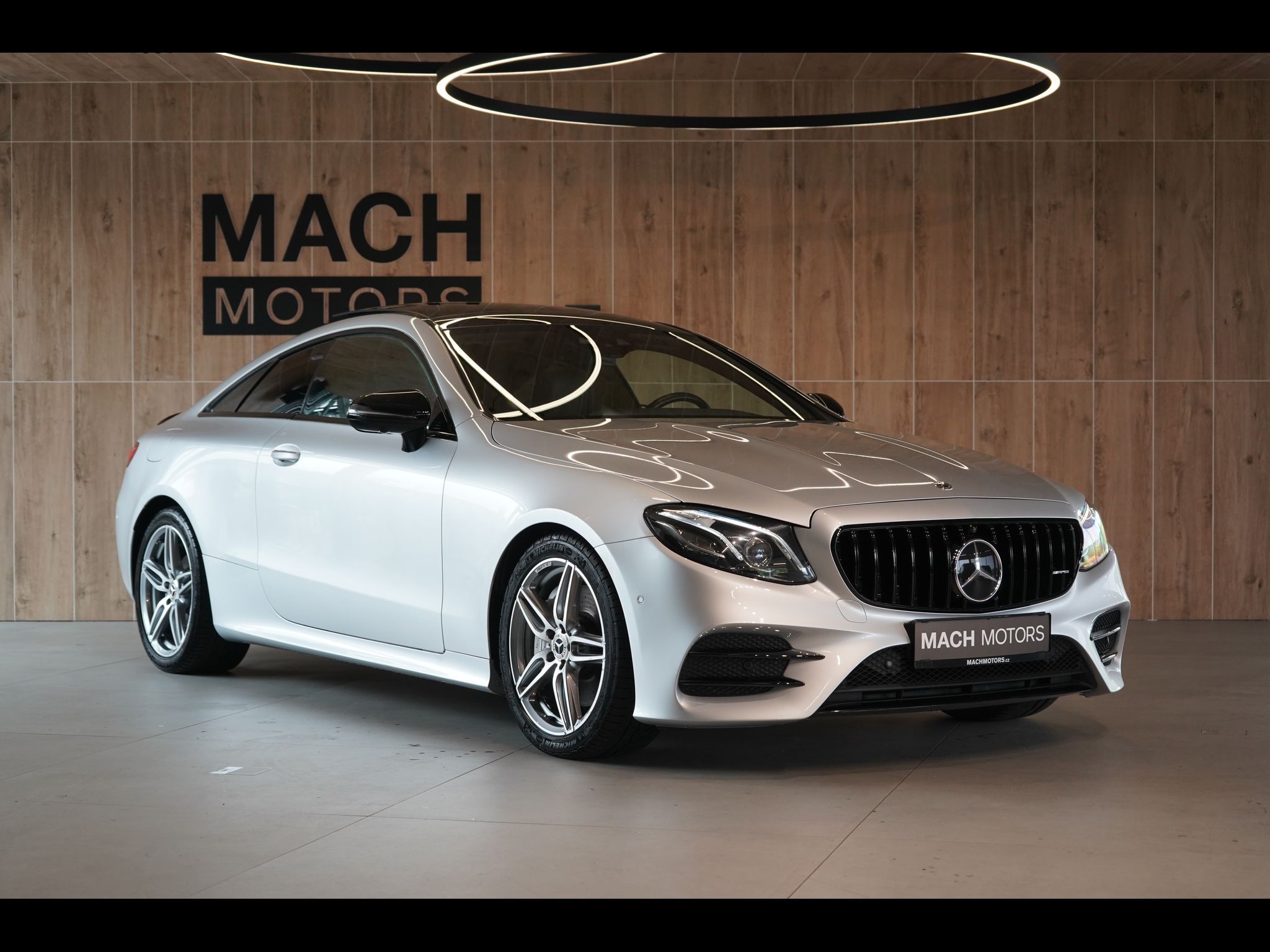 Mercedes-Benz Třídy E, 300 AMG, E63 Kit,Burmester,360 - fotka 4