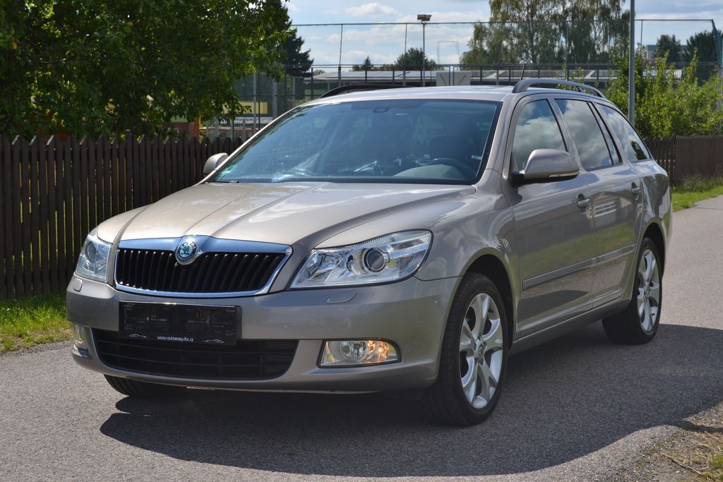 Škoda Octavia, 1.4 TSI 90kW Elegance kombi