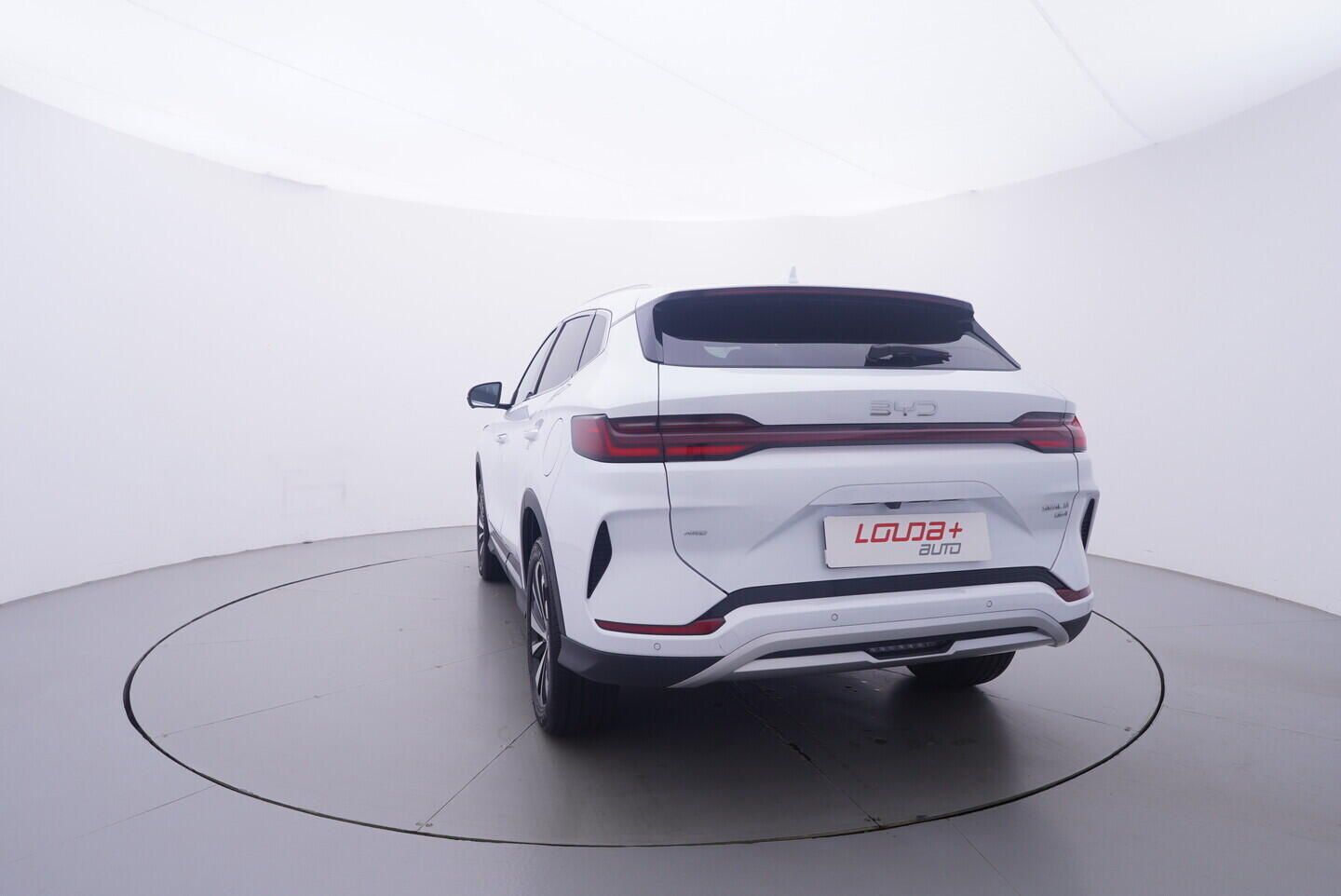 BYD Seal U, Design plg-in hybrid 238 kW - fotka 4