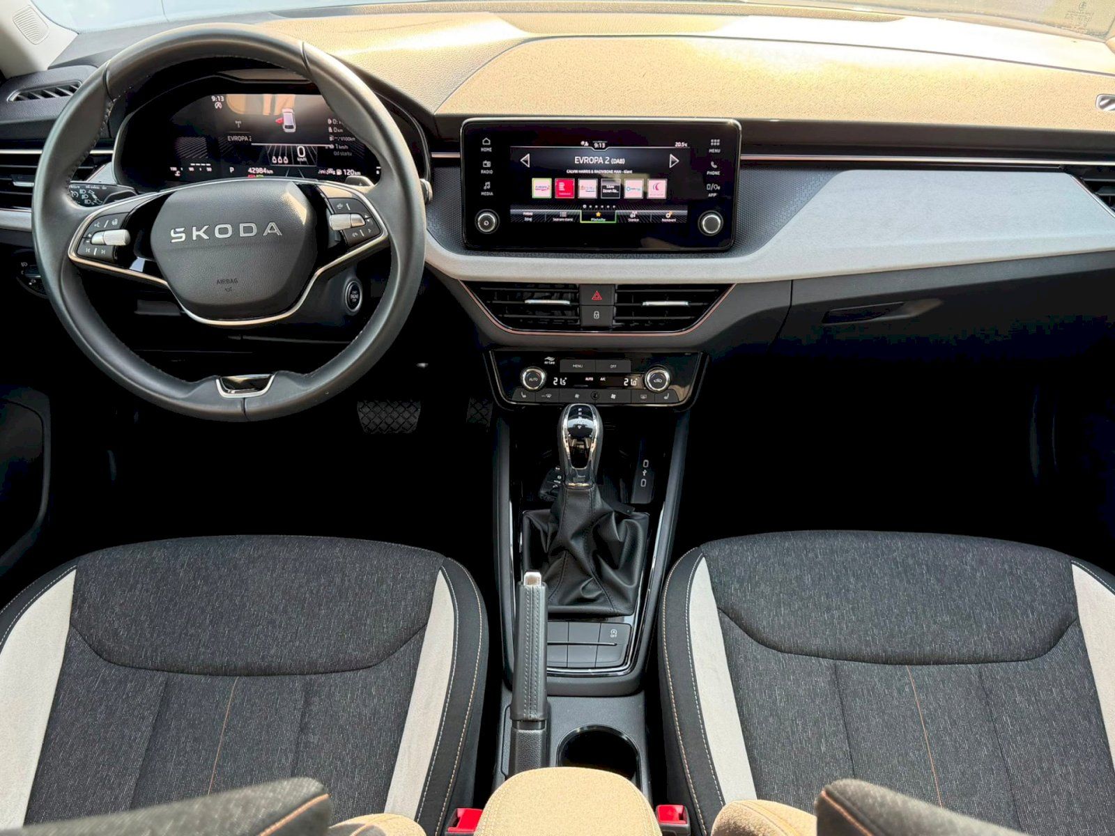 Škoda Scala, Top Selection 1,0 TSI 85 kW 7° - fotka 5