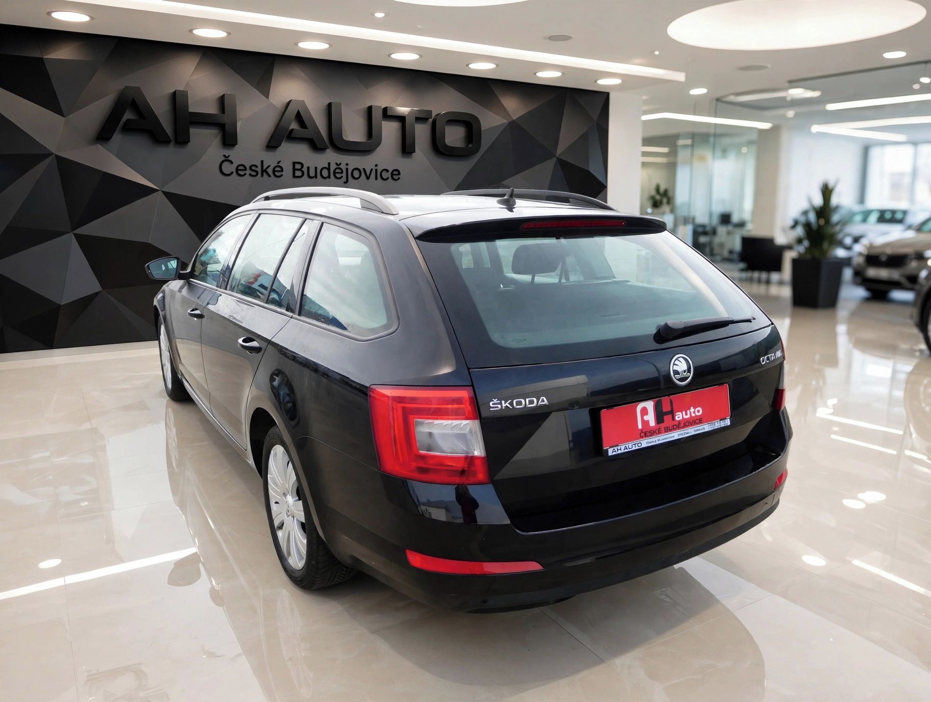 Škoda Octavia, 2.0TDi Elegance, 110 kW, Klima - fotka 4