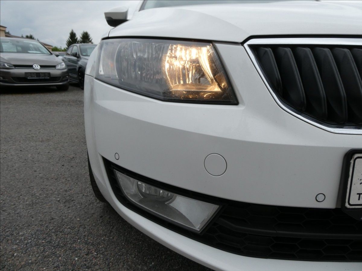 Škoda Octavia, 2,0 TDi110kW ELEGANCE,ČR,ZÁVĚS - fotka 5