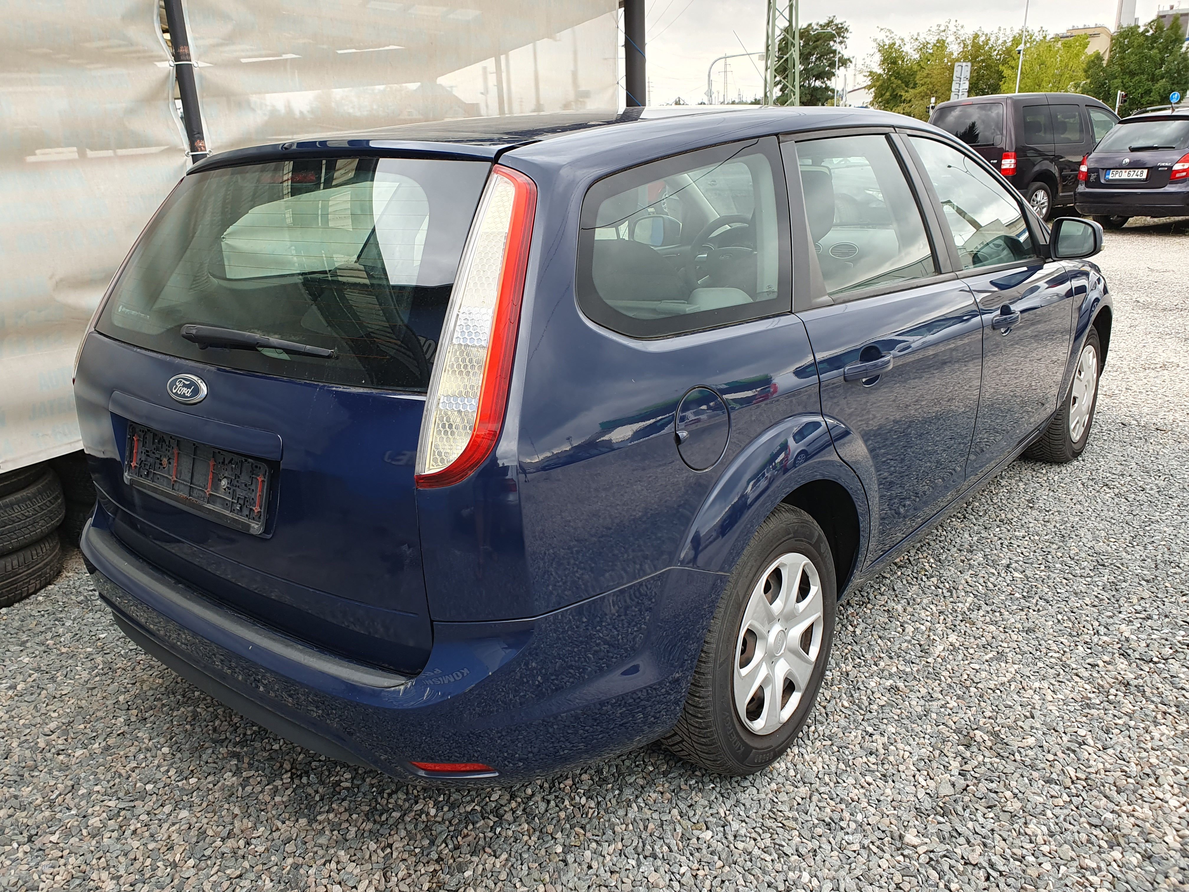 Ford Focus, 1.6 í 74 KW - fotka 3