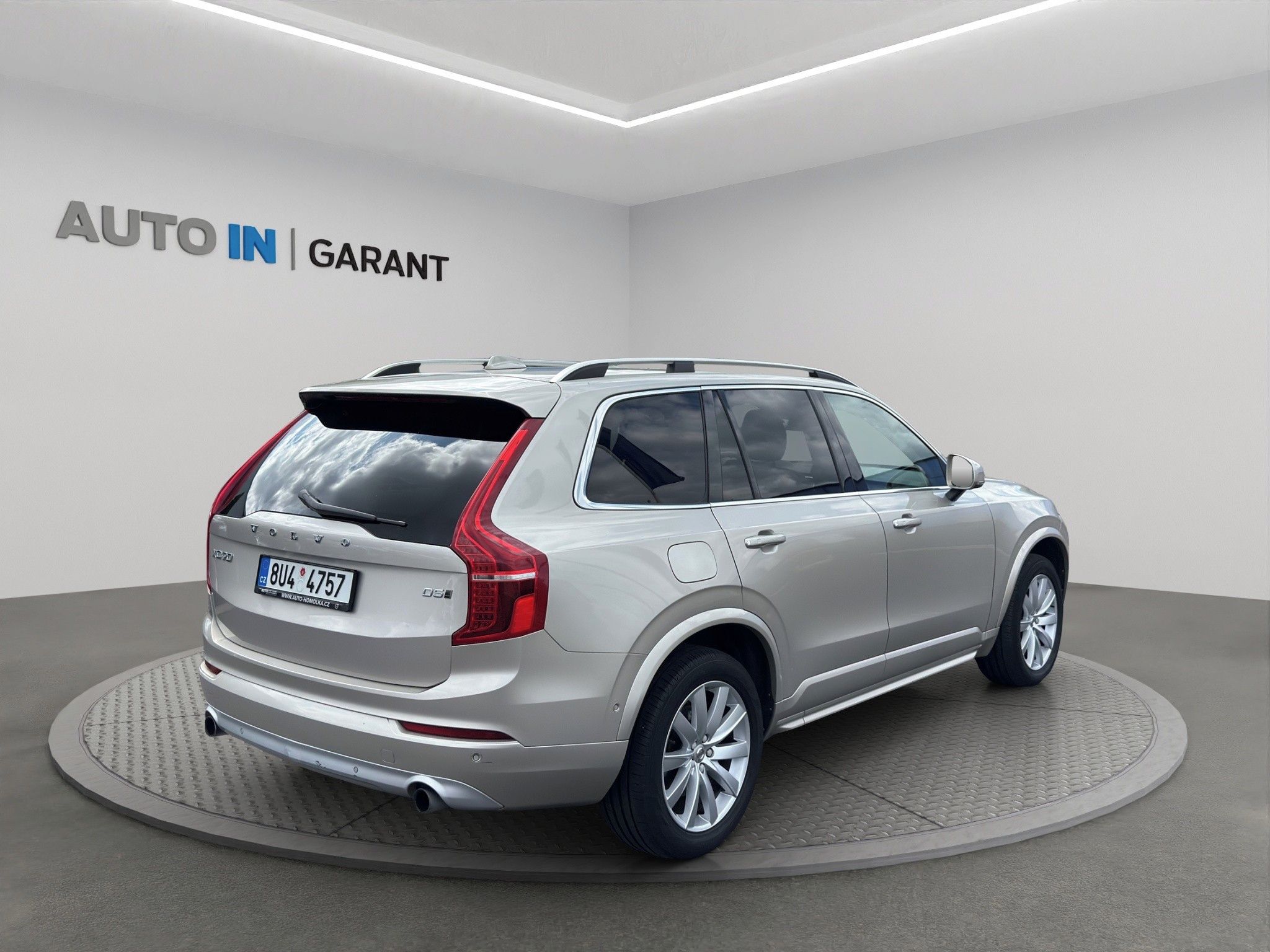 Volvo XC90, D5 AWD MOMENTUM AUT CZ - fotka 6