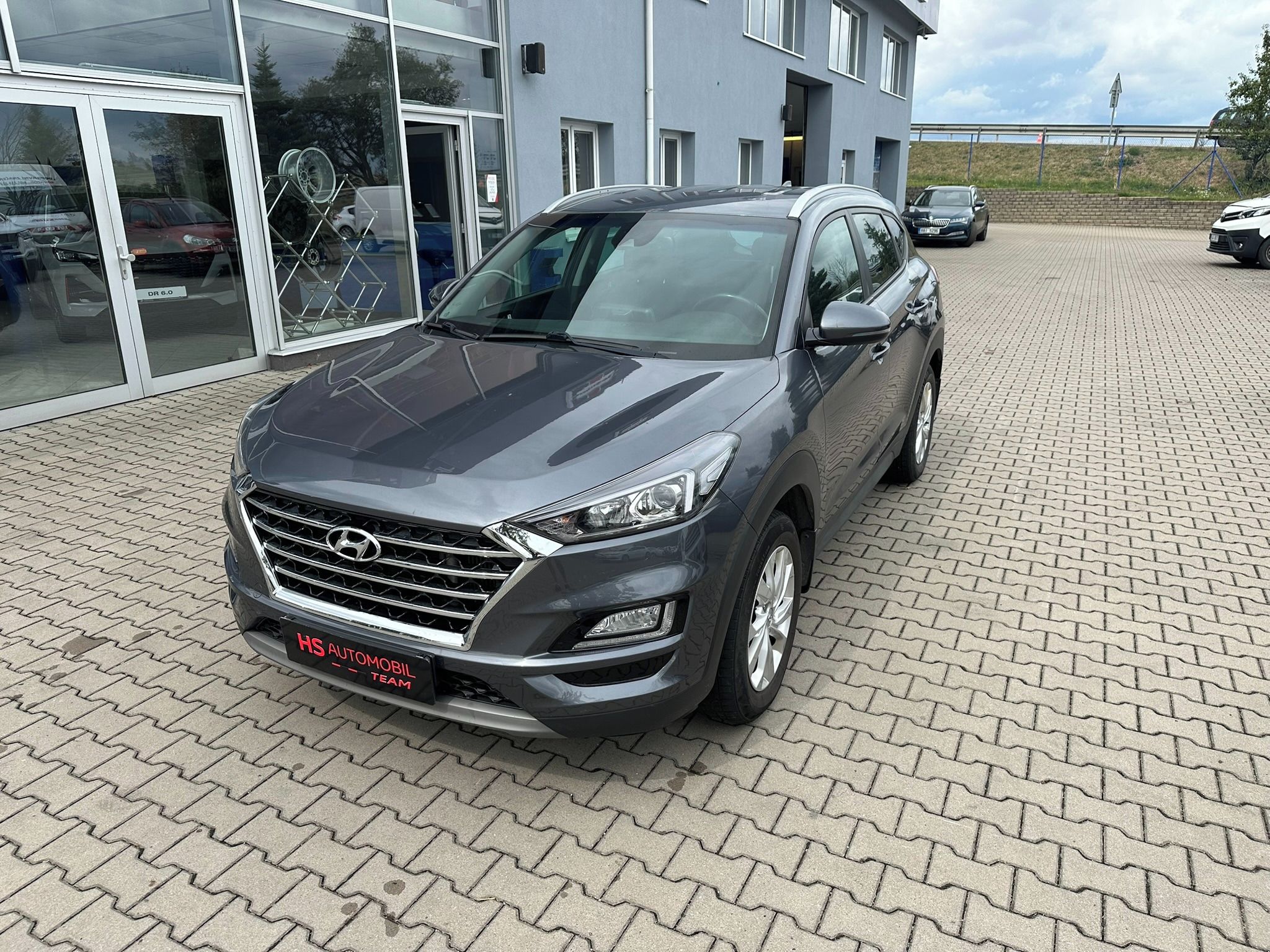 Hyundai Tucson, 1,6D 85kW  2 sady pneumatik - fotka 2