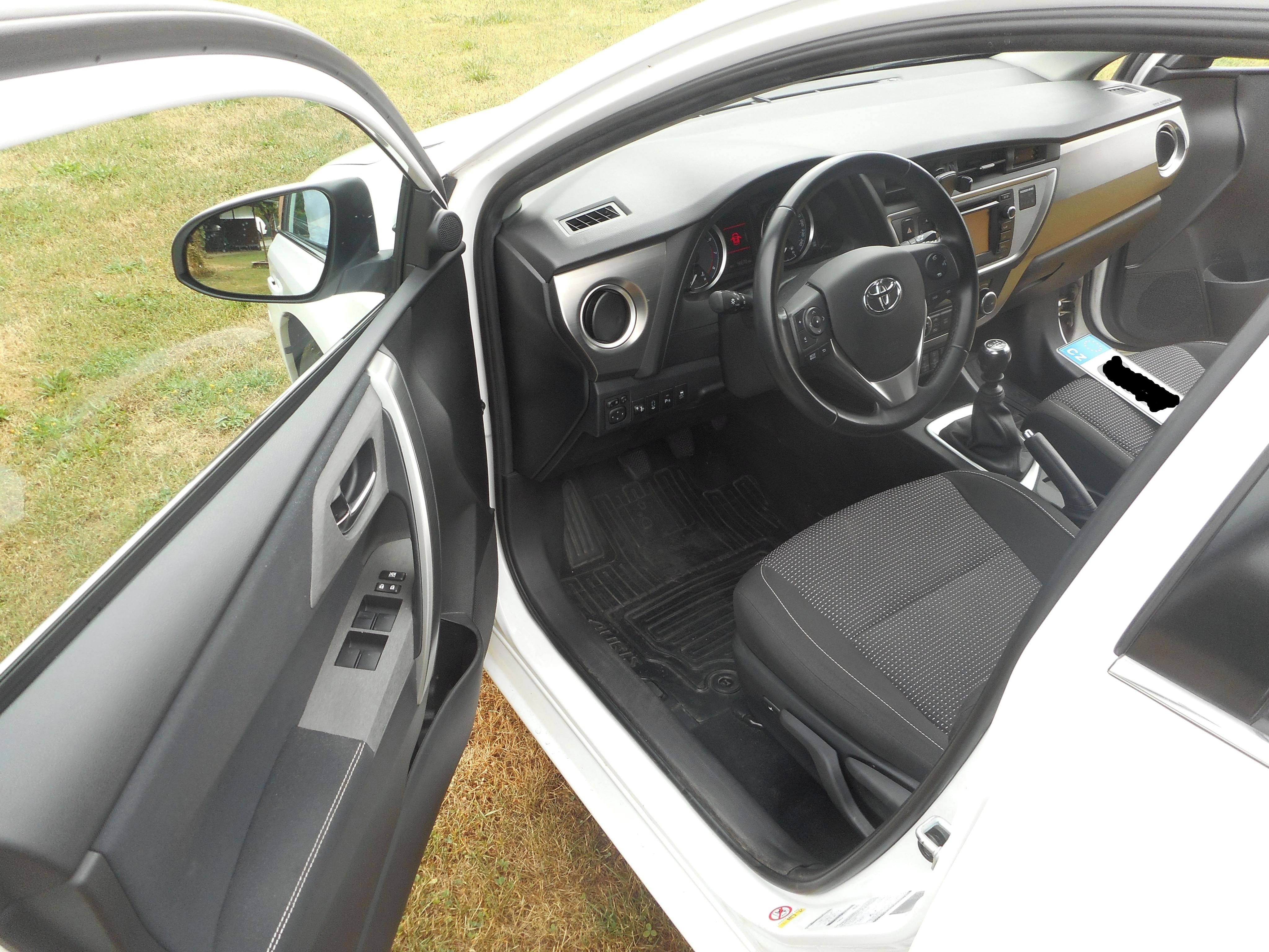 Toyota Auris - fotka 6