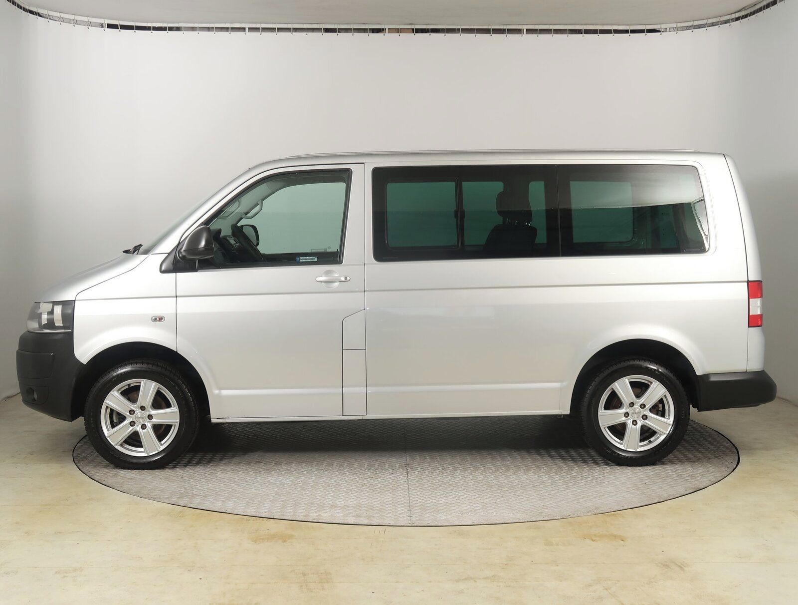 Volkswagen Transporter, 2.0 TDI, Kombi, 5 míst, KR - fotka 3