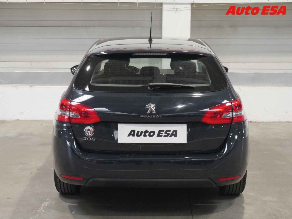 Peugeot 308, 1.2,1.maj,ČR,servis.kniha - fotka 5