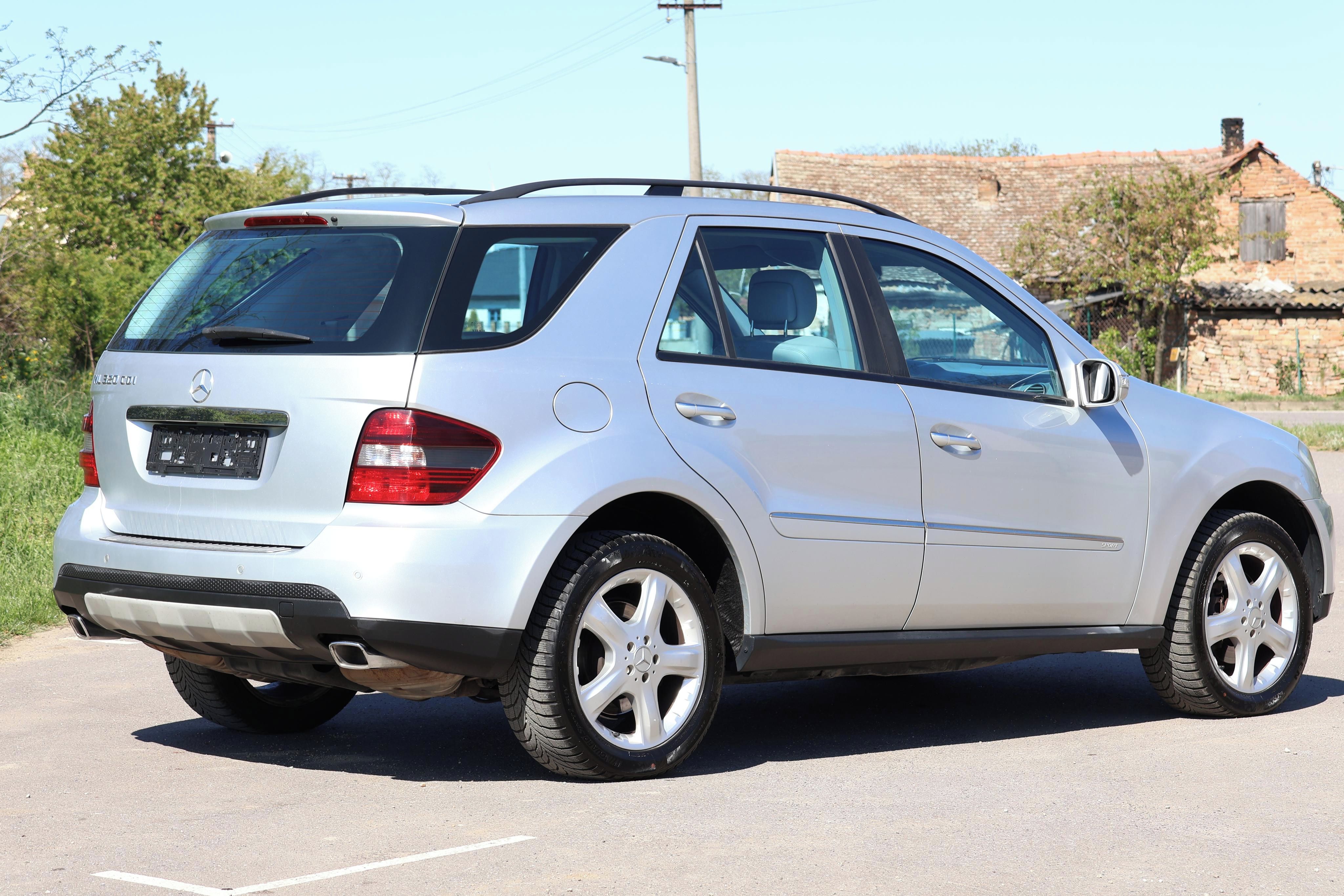 Mercedes-Benz ML, 320CDI 165kW SPORT 4MATIC VZDU - fotka 4