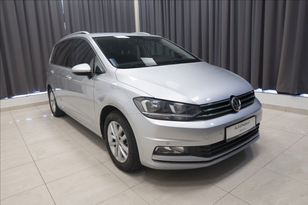 Volkswagen Touran, 2,0 TDI MASÁŽ KAMERA VÝHŘEV ČR - fotka 3