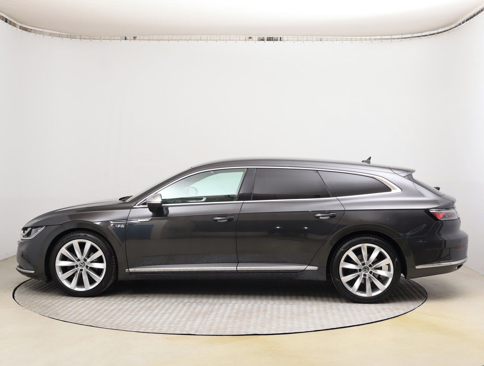 Volkswagen Arteon Shooting Brake, 2.0 TDI, Elegance, Automat, ČR - fotka 3